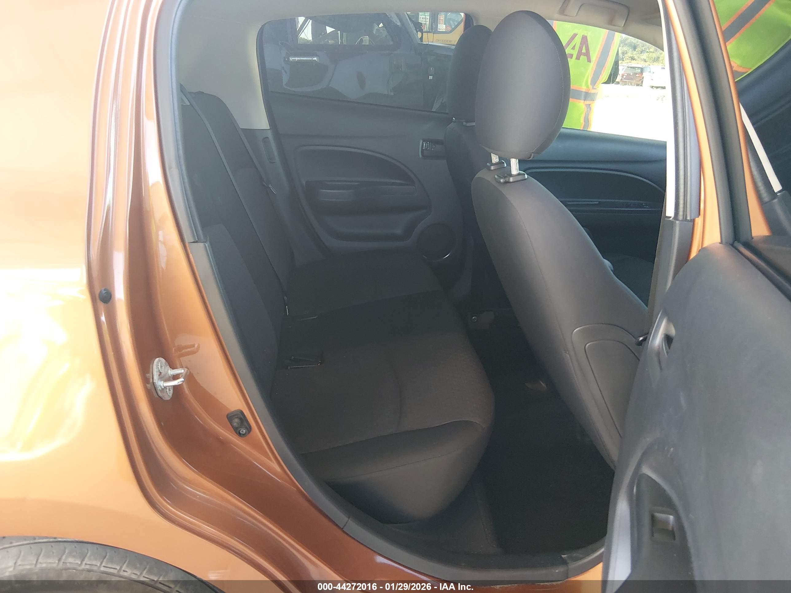 MITSUBISHI MIRAGE image 8