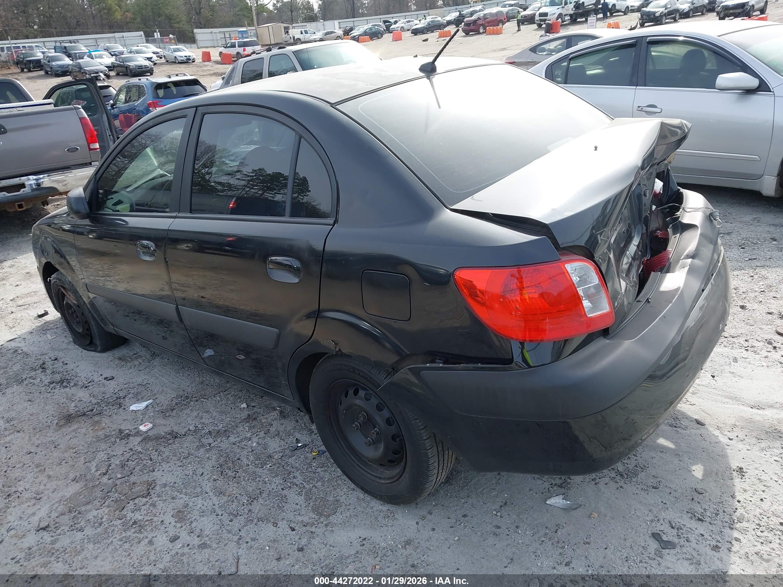 KIA RIO image 3