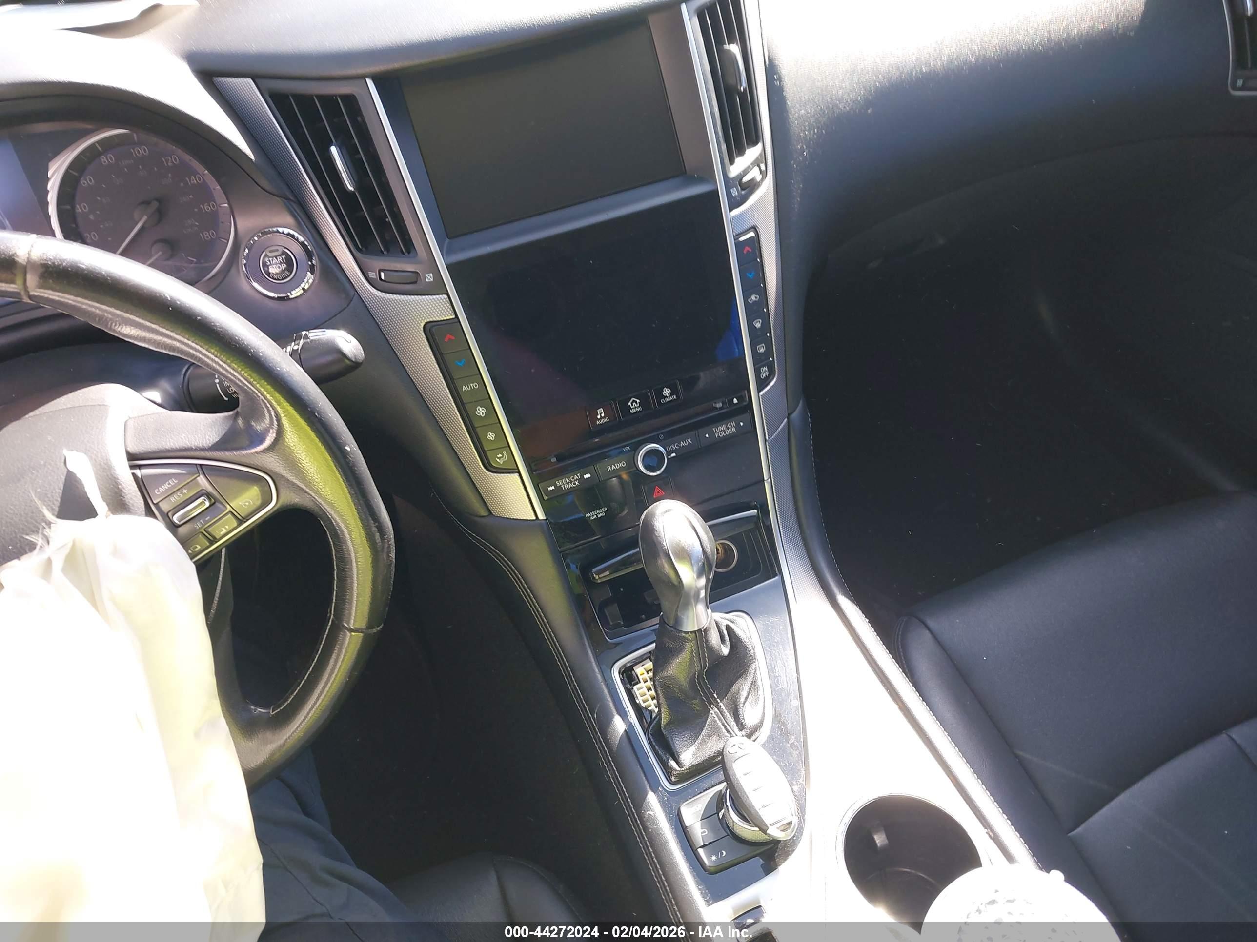 INFINITI Q50 image 11