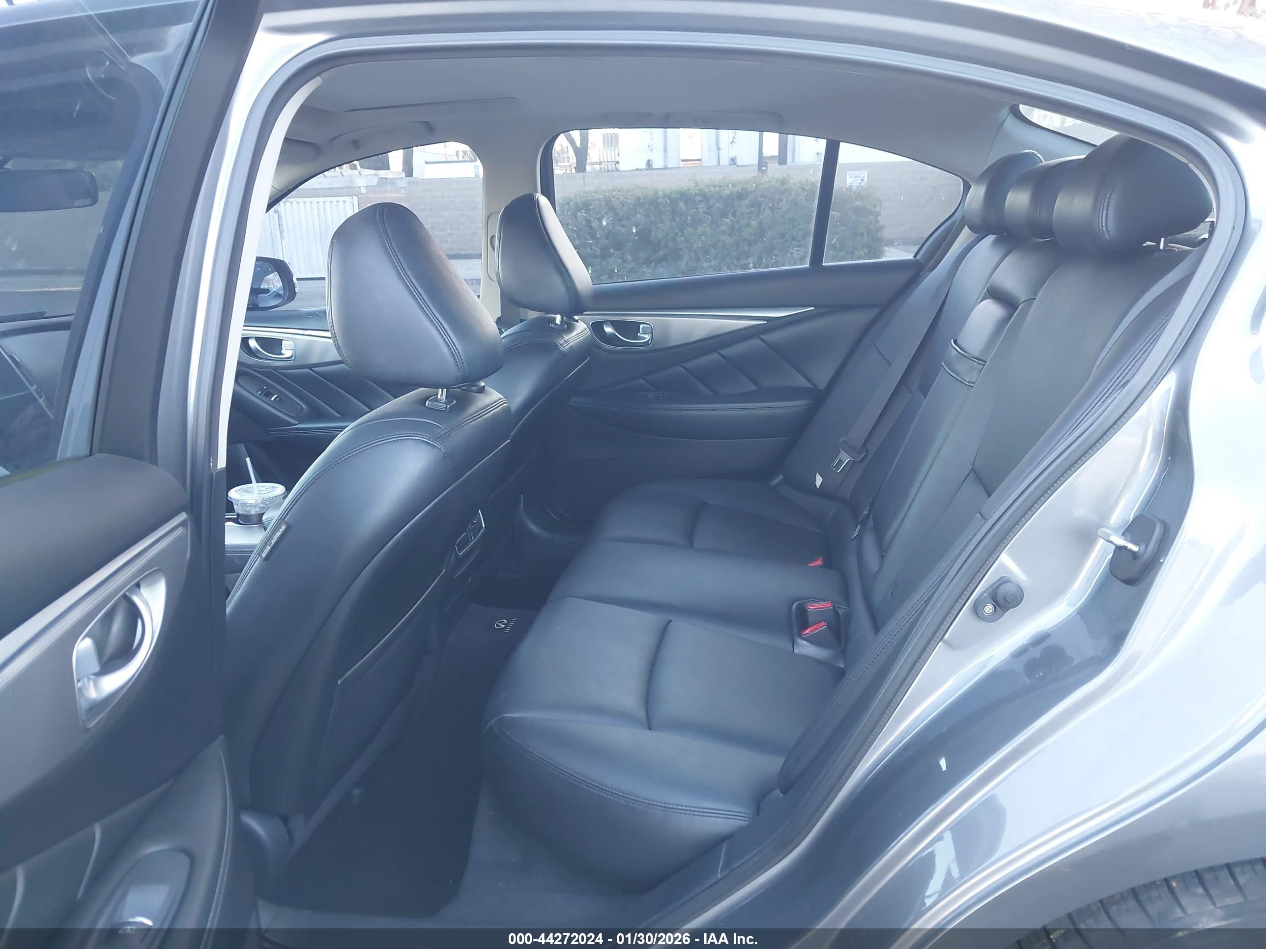 INFINITI Q50 image 8
