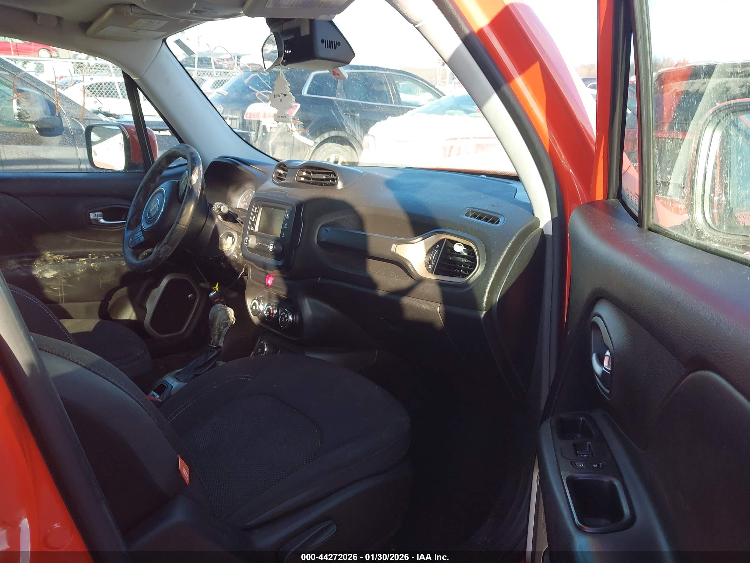 JEEP RENEGADE image 5