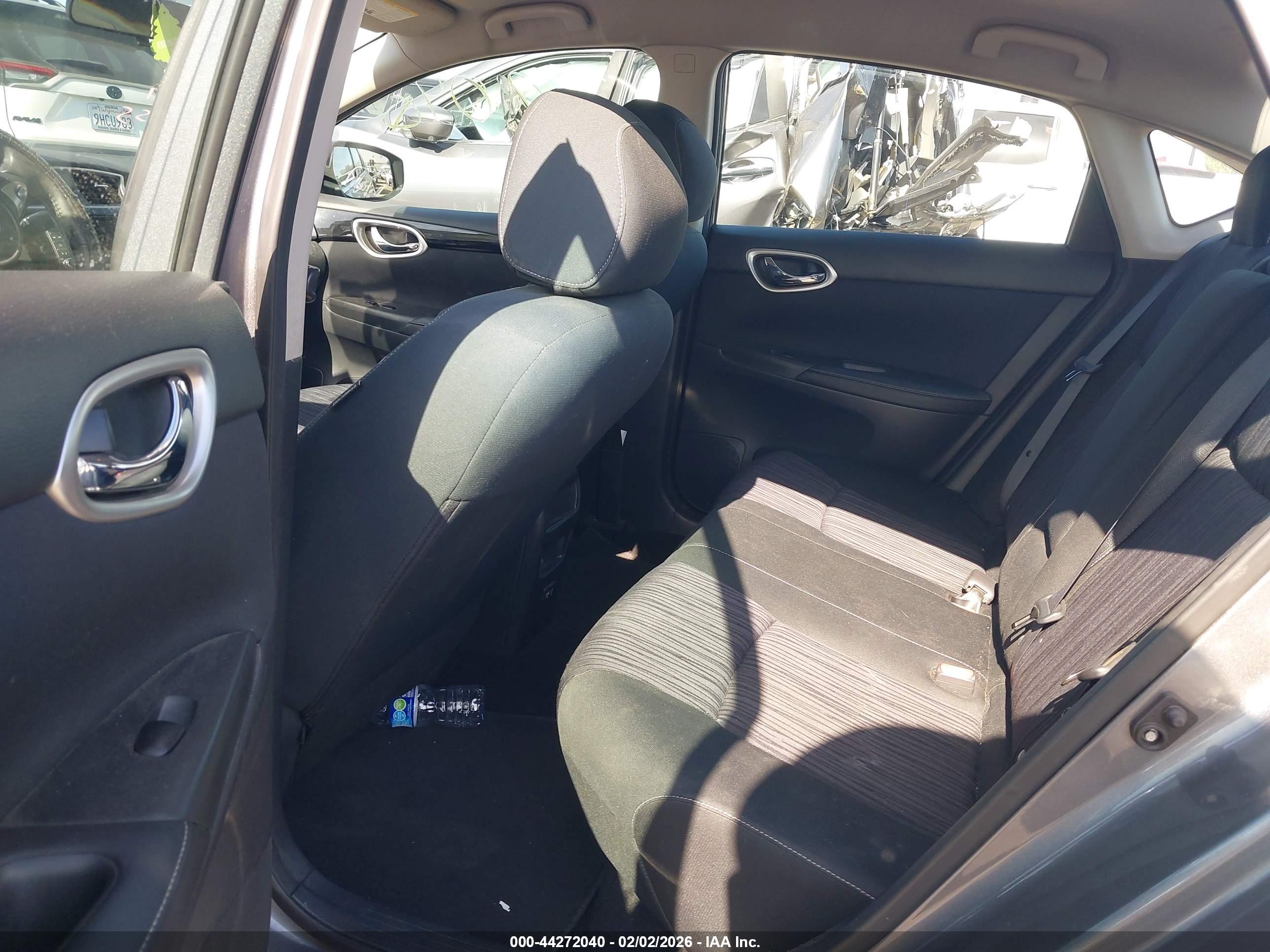 NISSAN SENTRA image 8