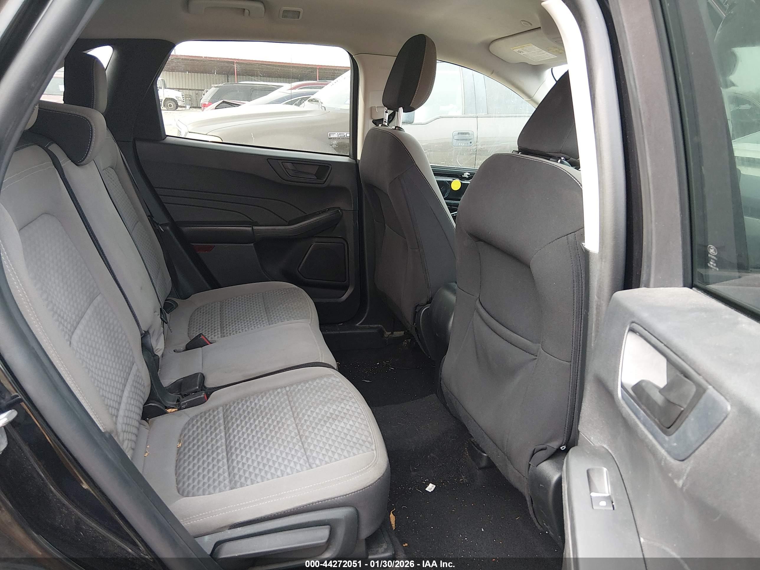 FORD ESCAPE image 8