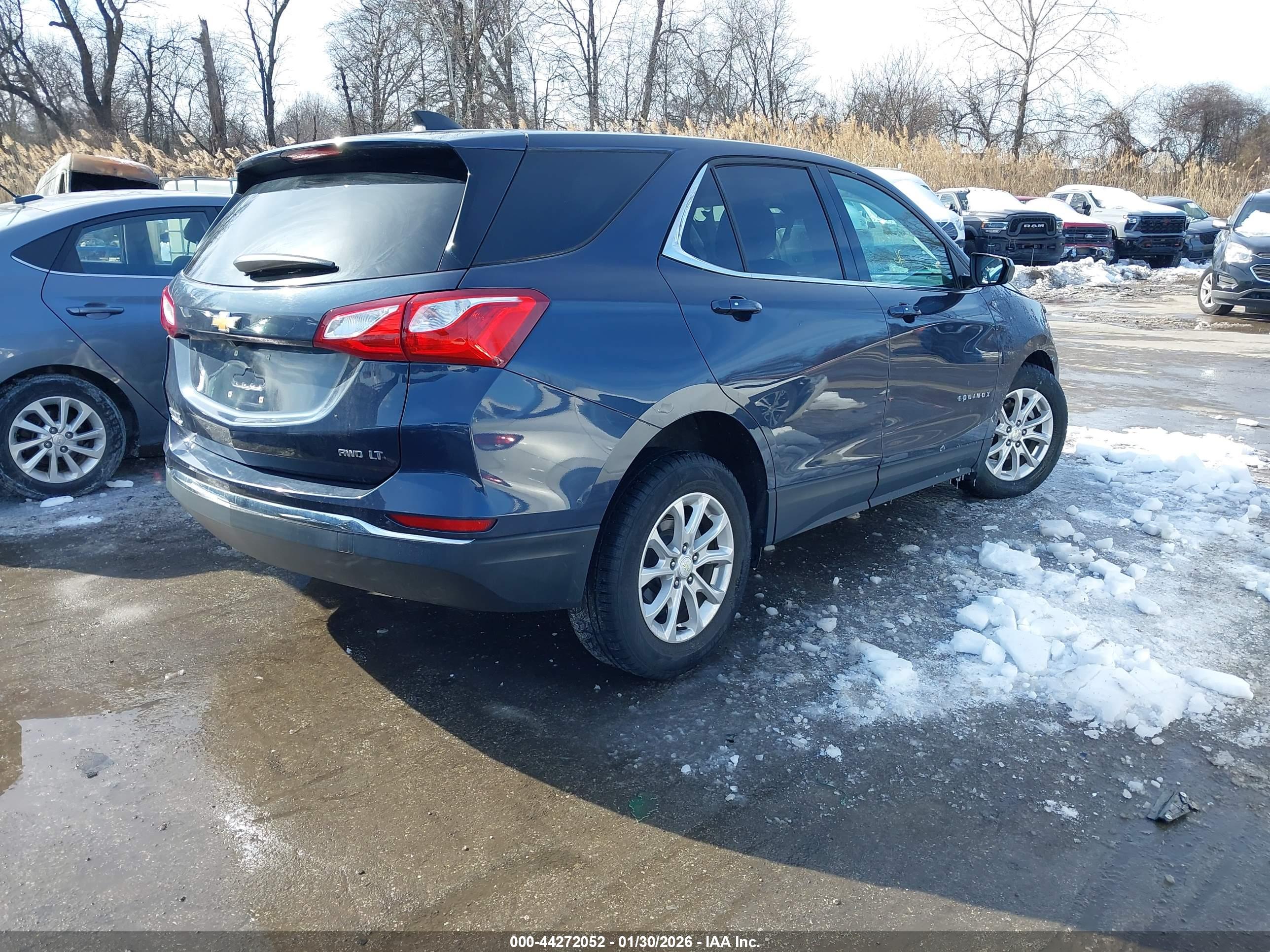 CHEVROLET EQUINOX image 4