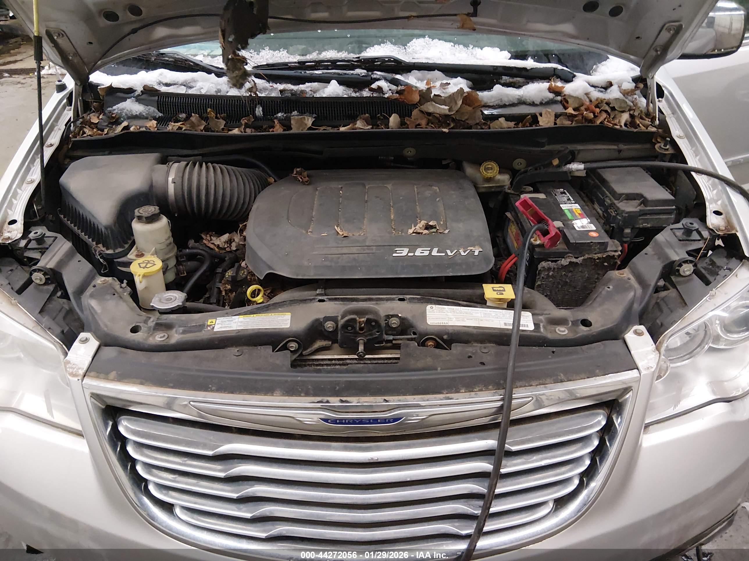 CHRYSLER TOWN image 10