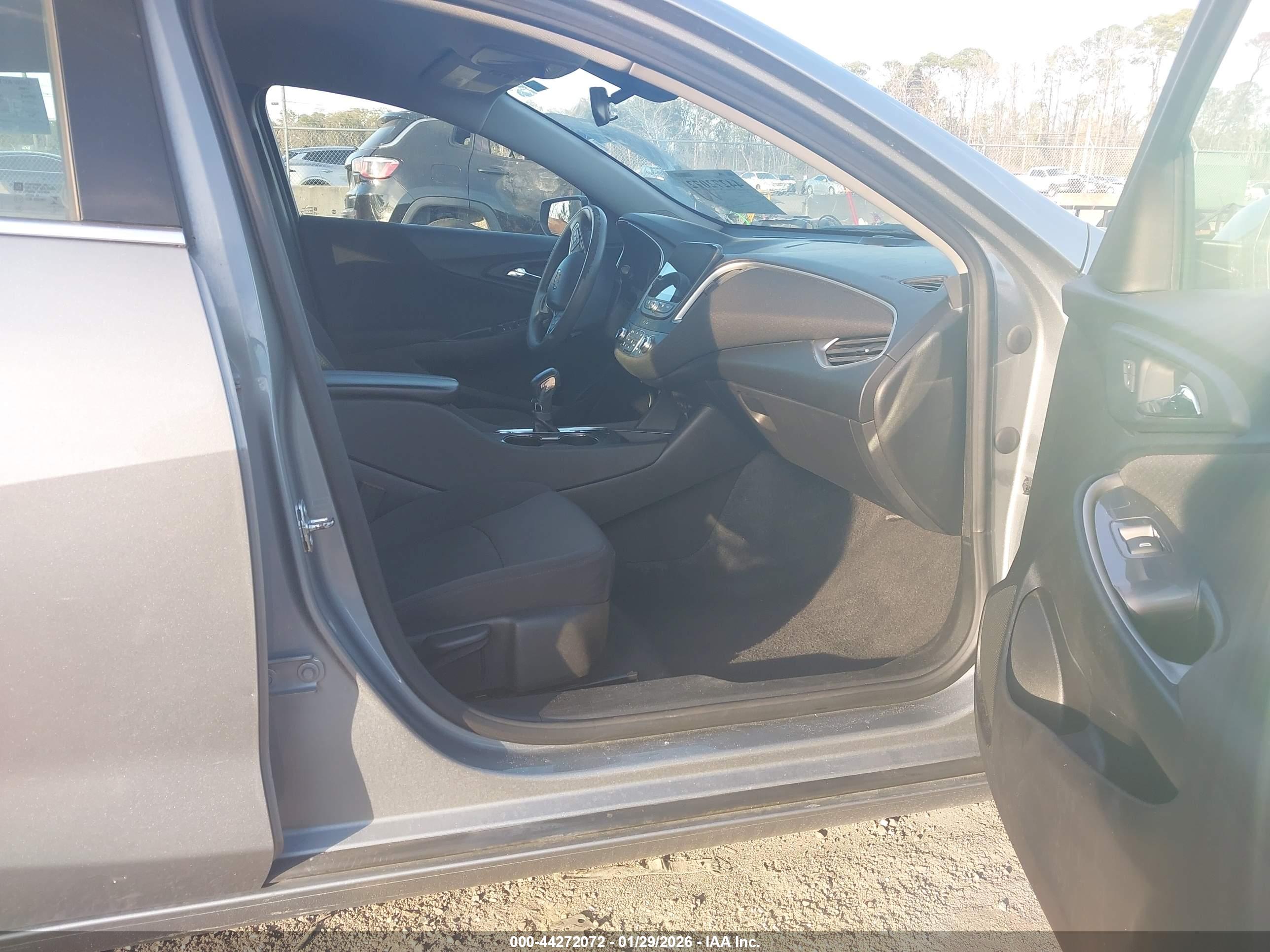 CHEVROLET MALIBU image 5