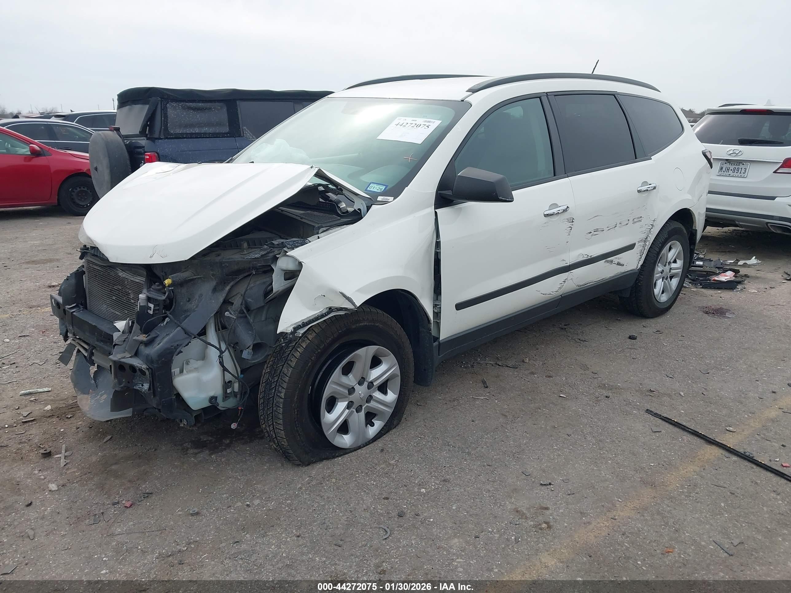 CHEVROLET TRAVERSE image 2