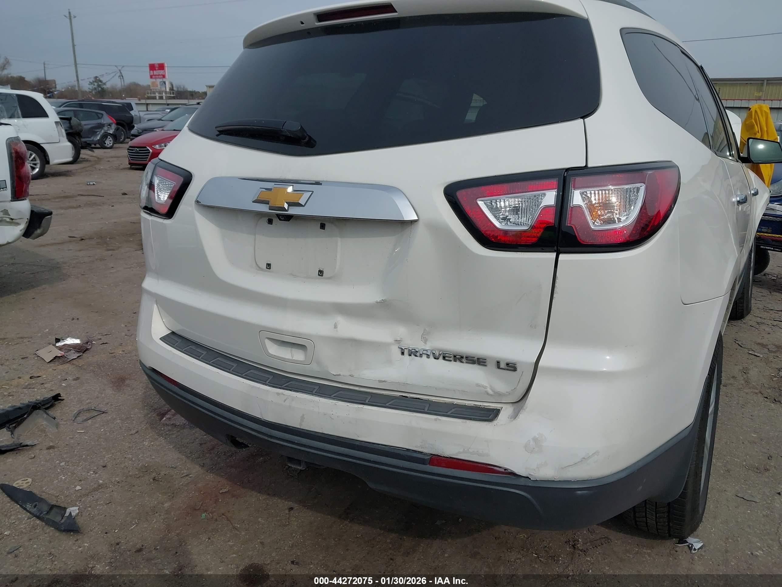 CHEVROLET TRAVERSE image 6