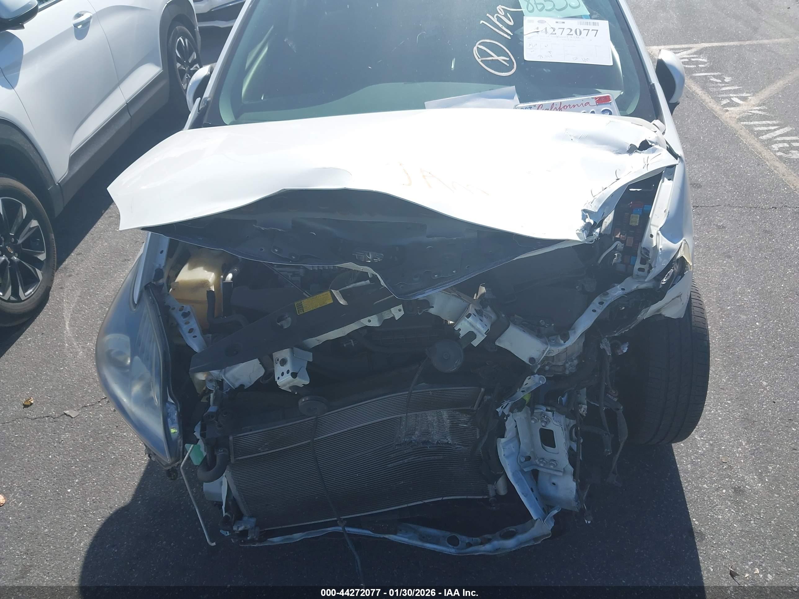 TOYOTA PRIUS image 10