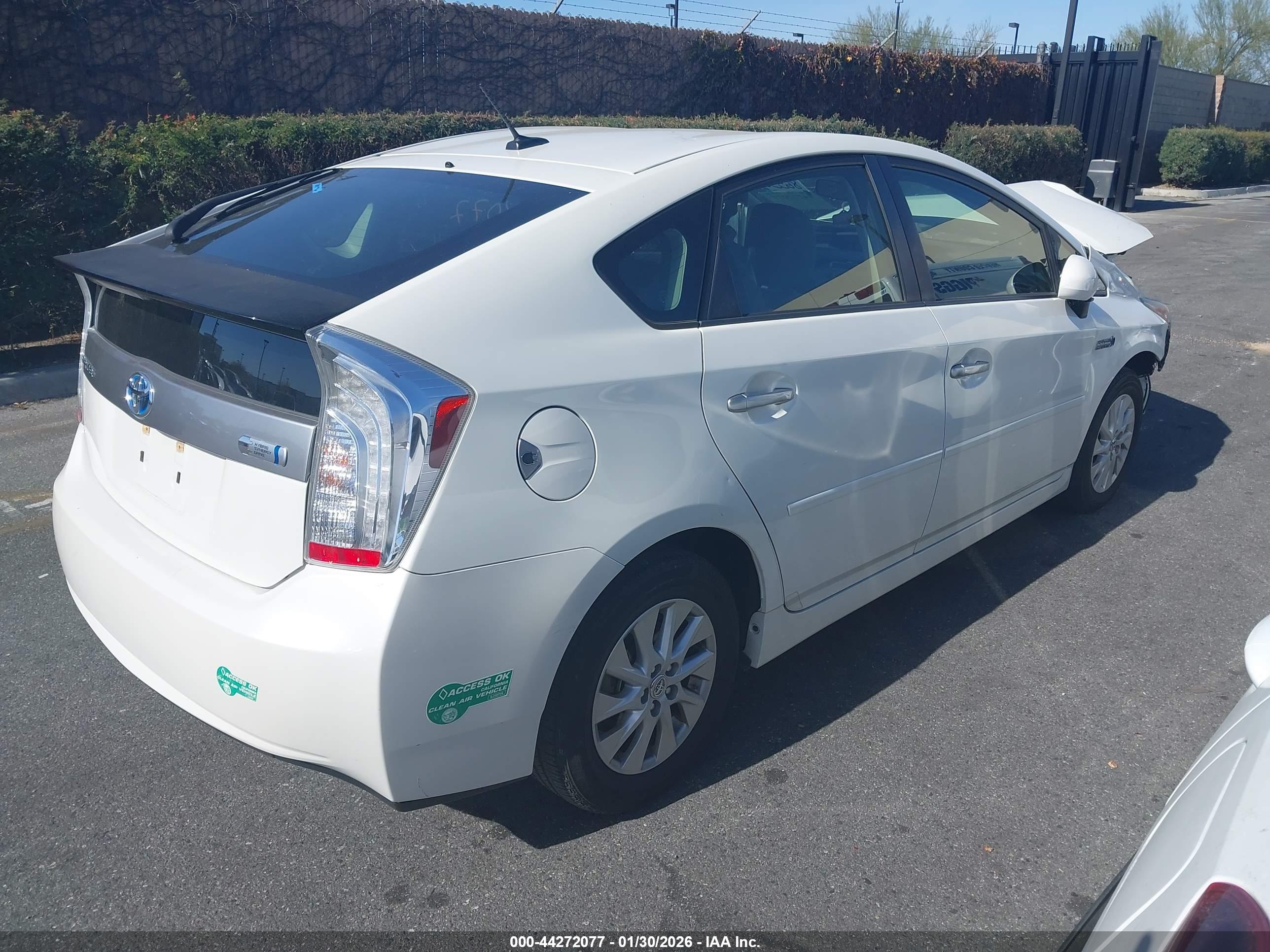 TOYOTA PRIUS image 4