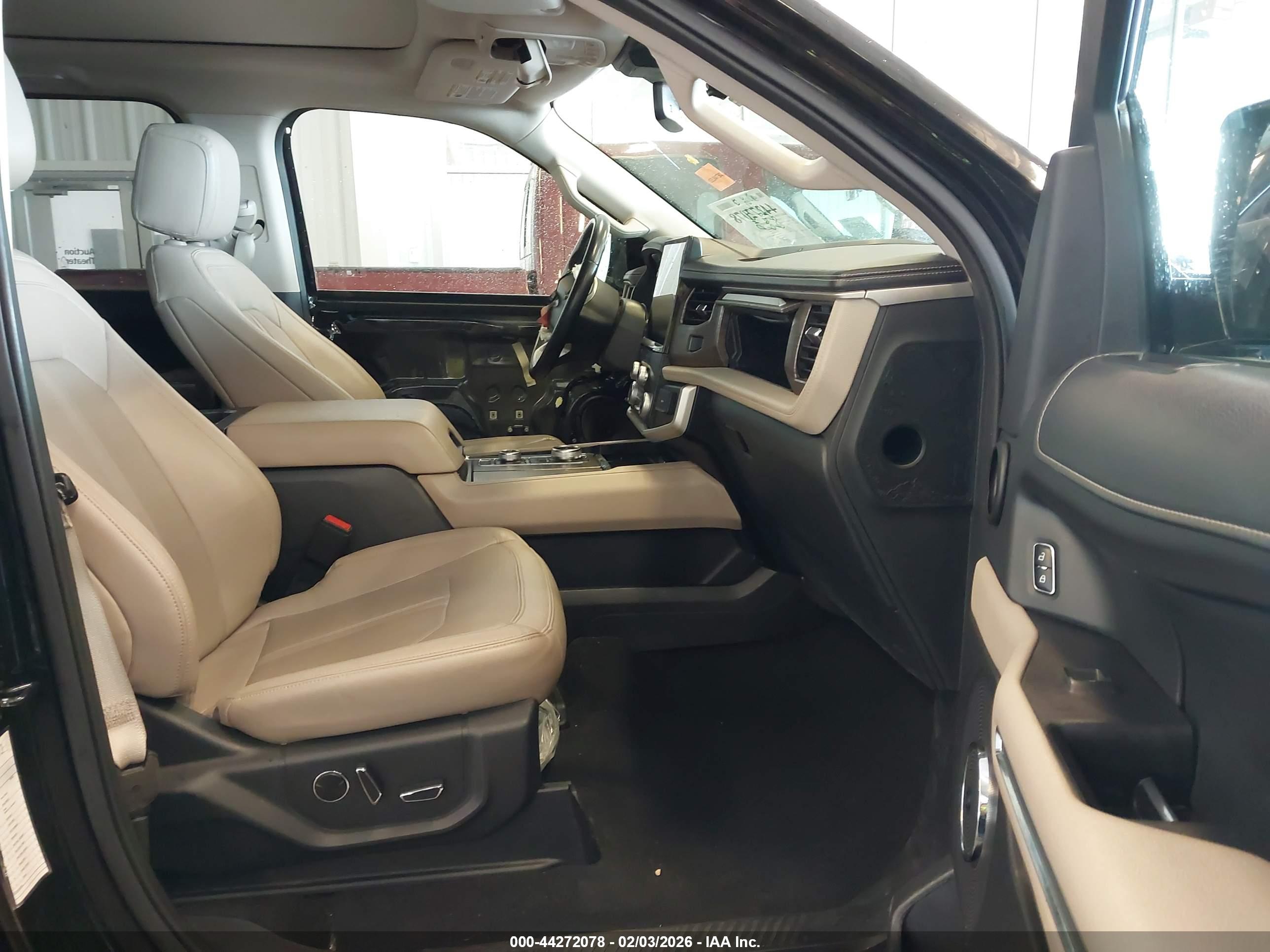 FORD EXPEDITION image 5