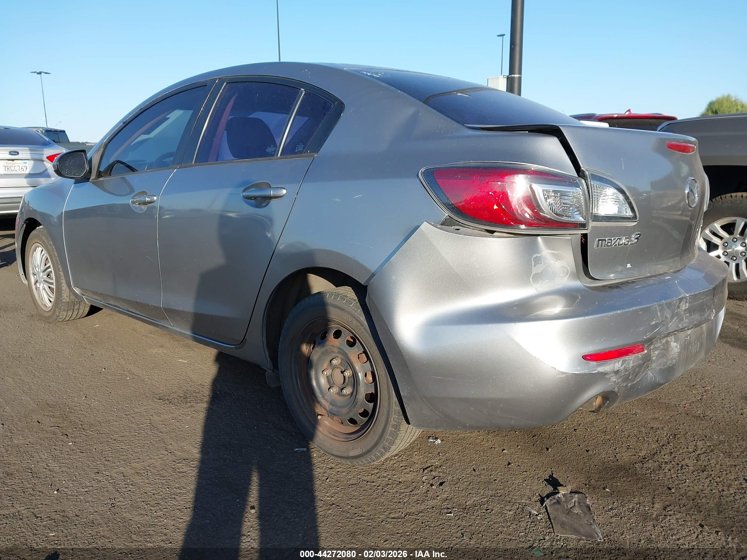 MAZDA MAZDA3 image 3