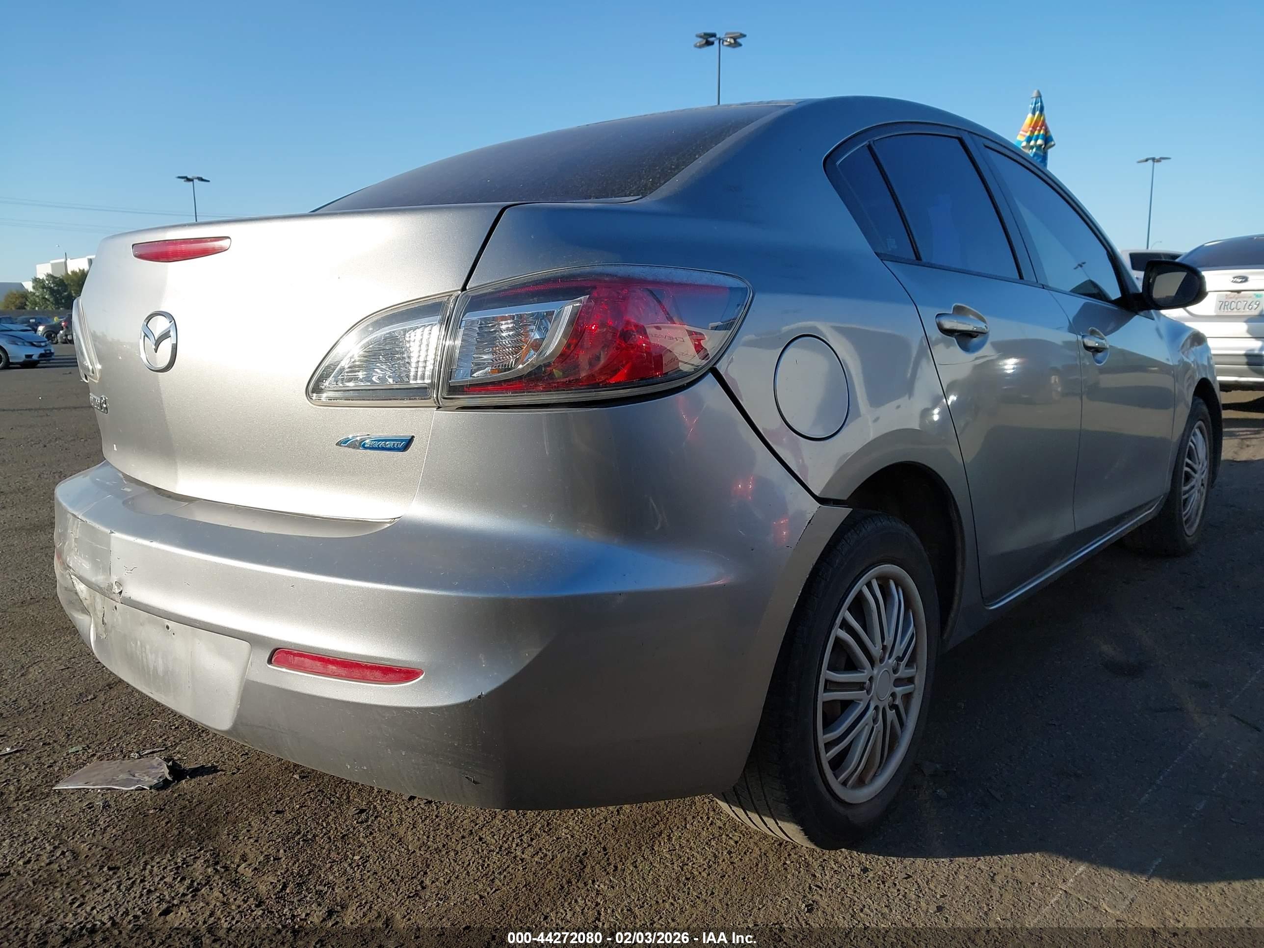 MAZDA MAZDA3 image 4