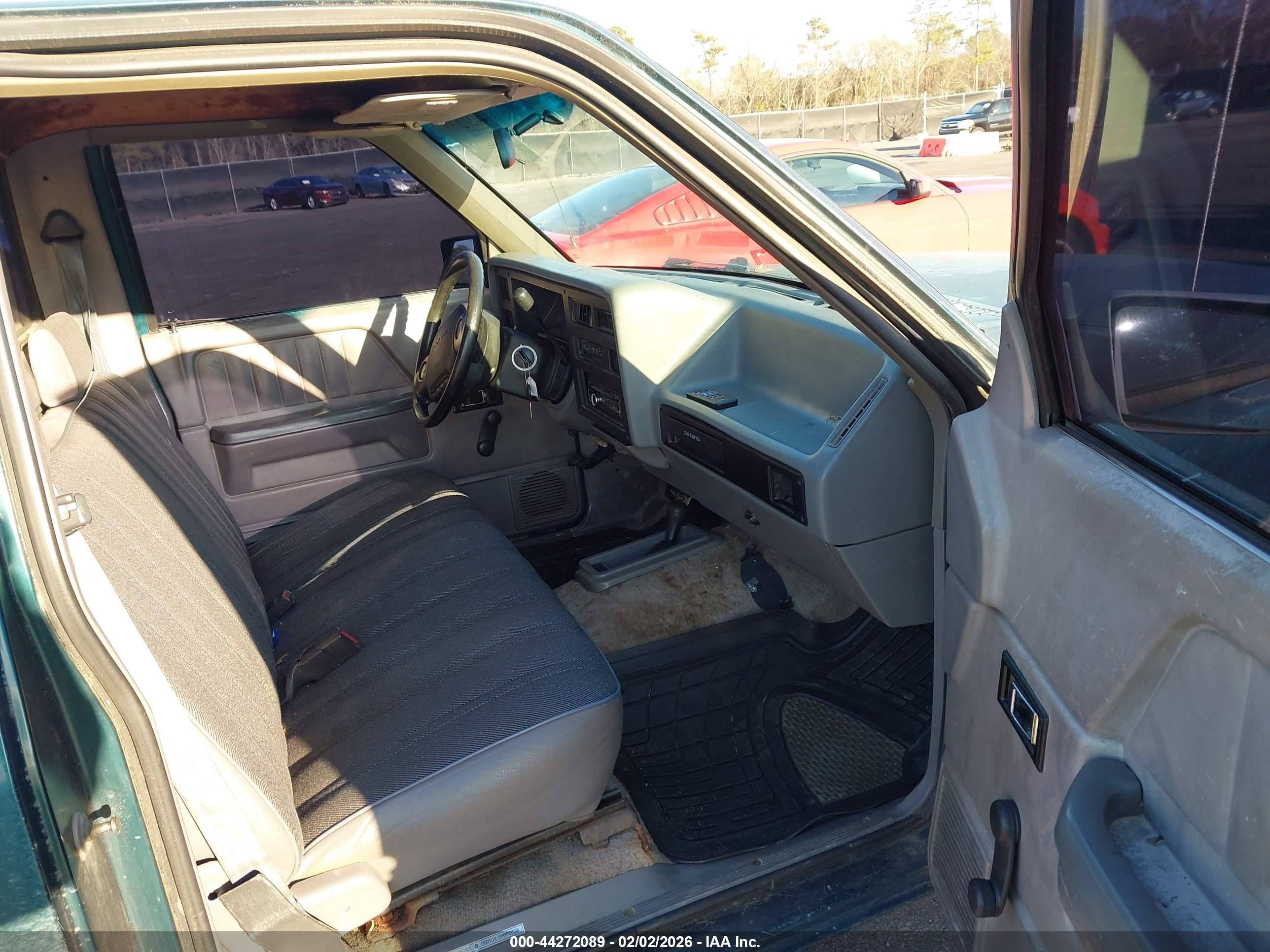 DODGE DAKOTA image 5