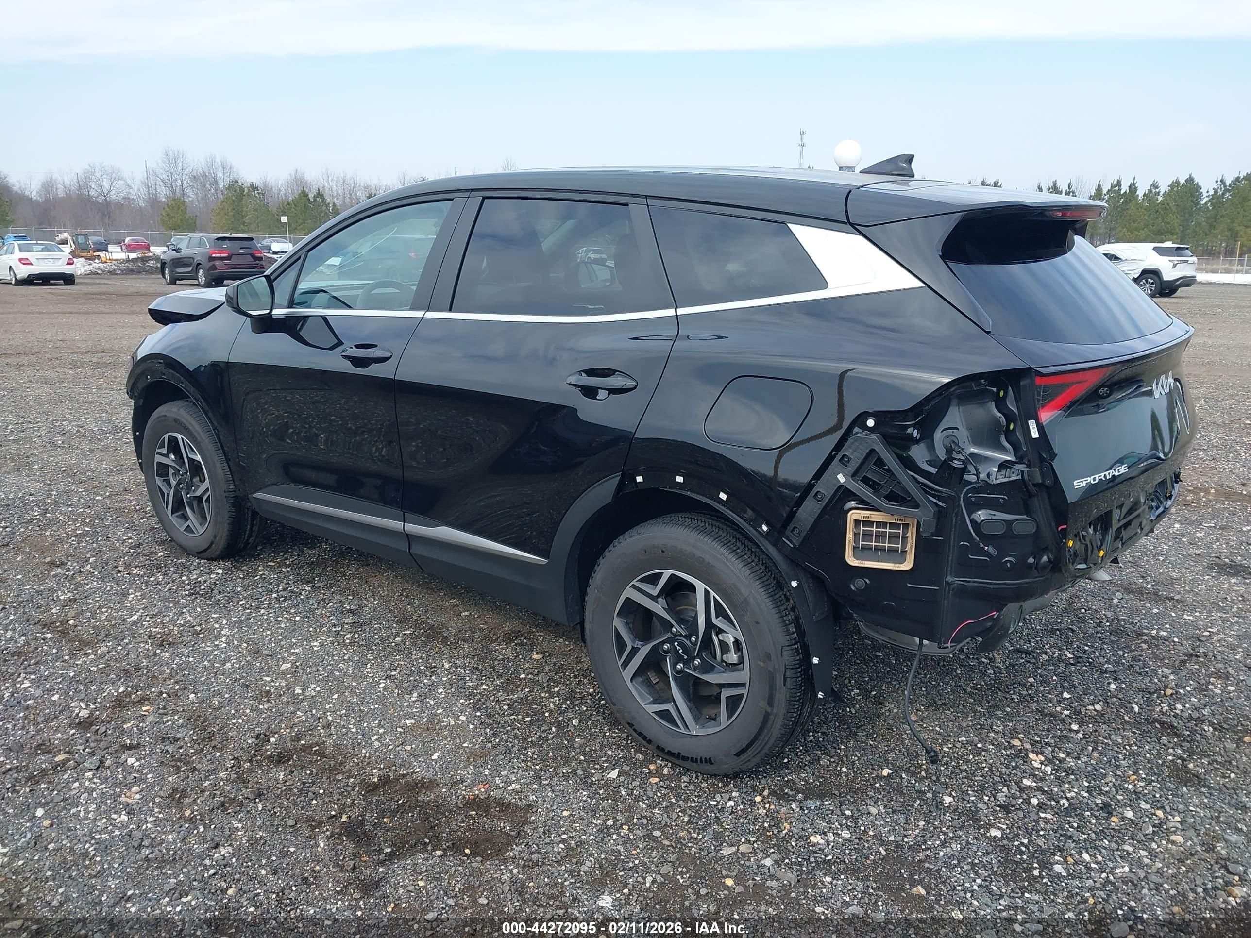 KIA SPORTAGE image 3