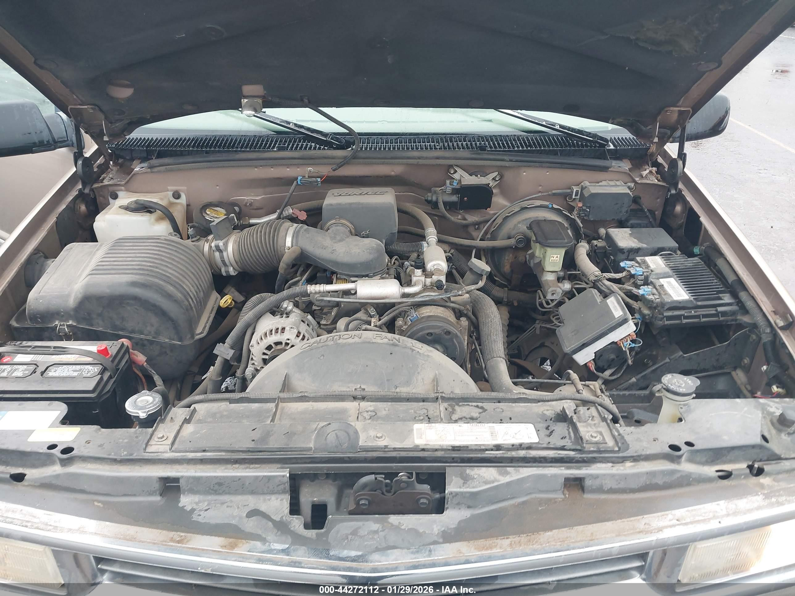 CHEVROLET C1500 image 10