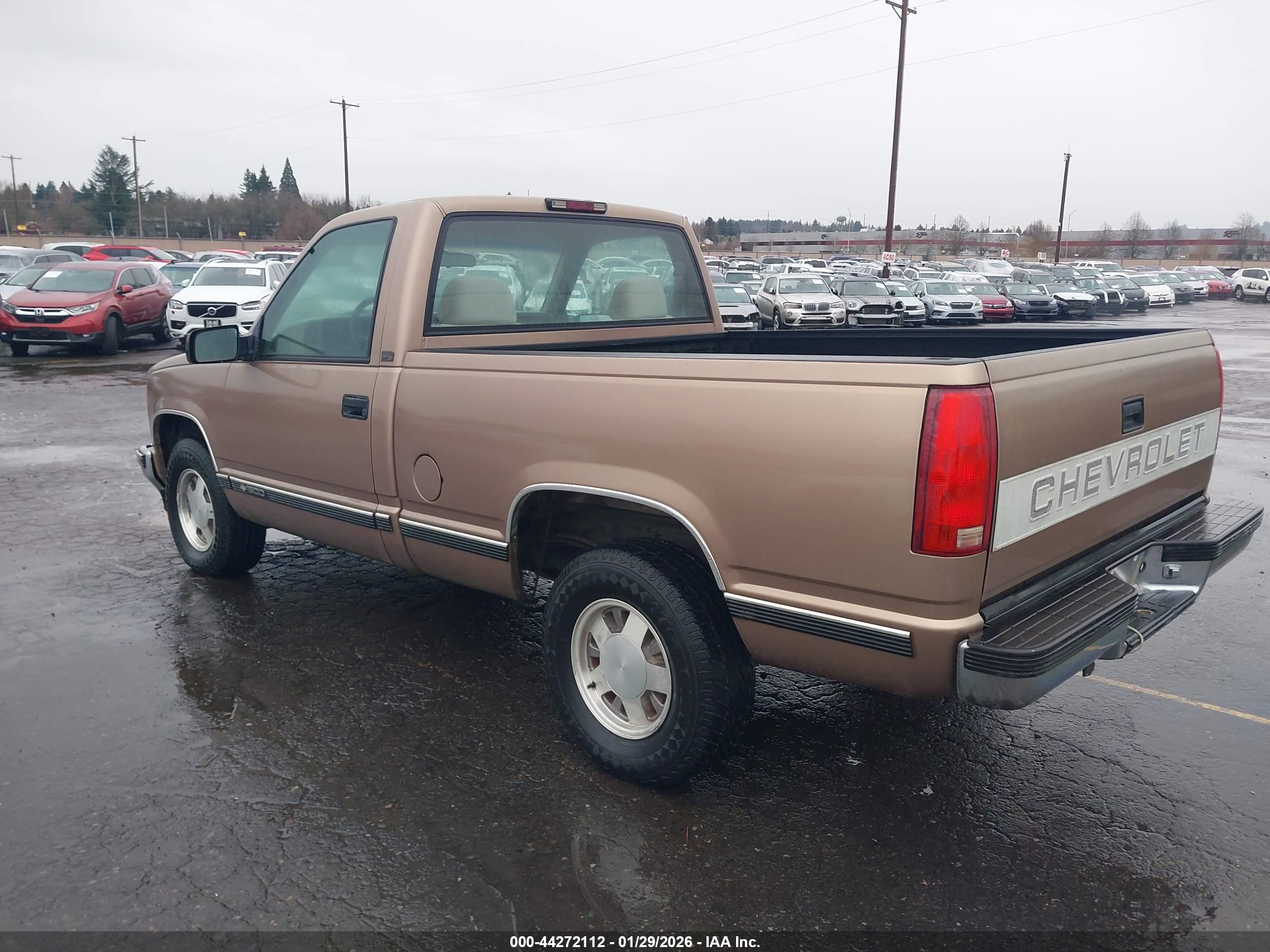 CHEVROLET C1500 image 3