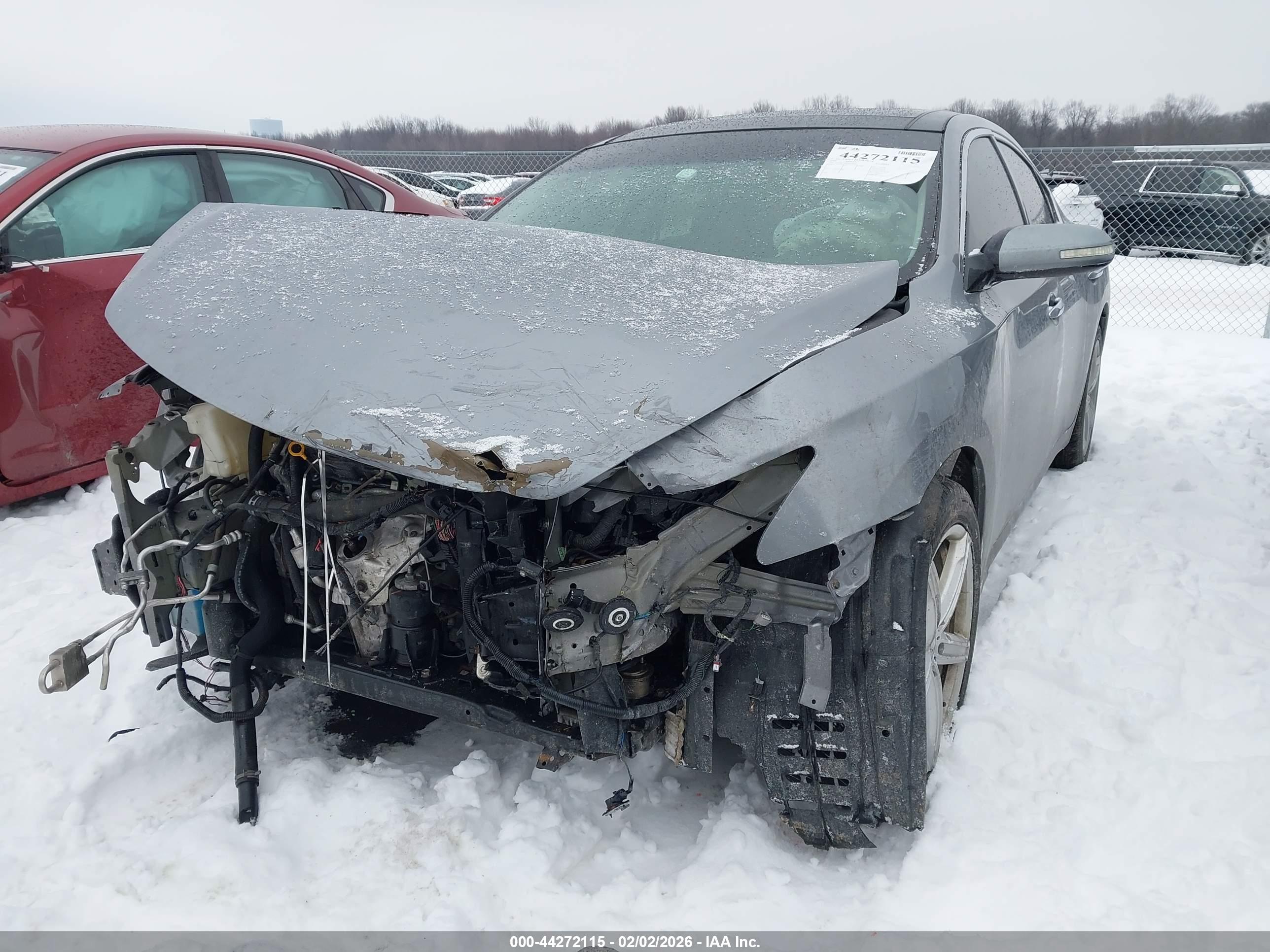 NISSAN MAXIMA image 2
