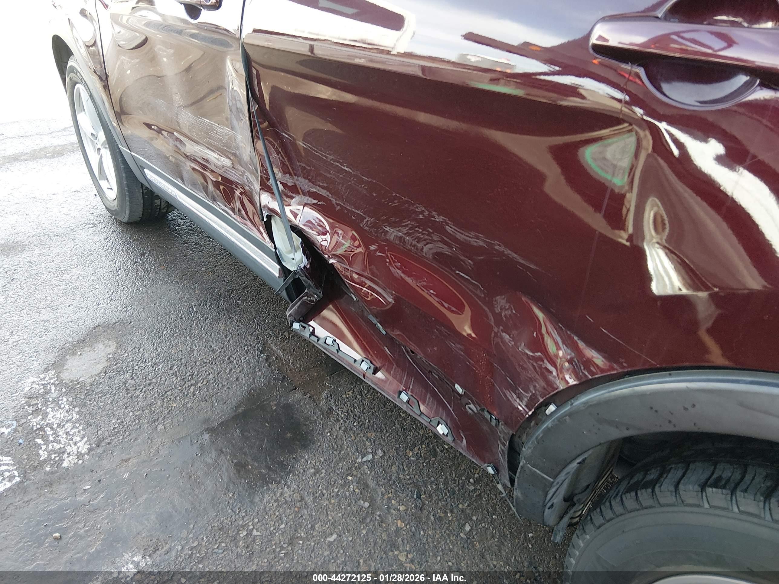 FORD EXPLORER image 6