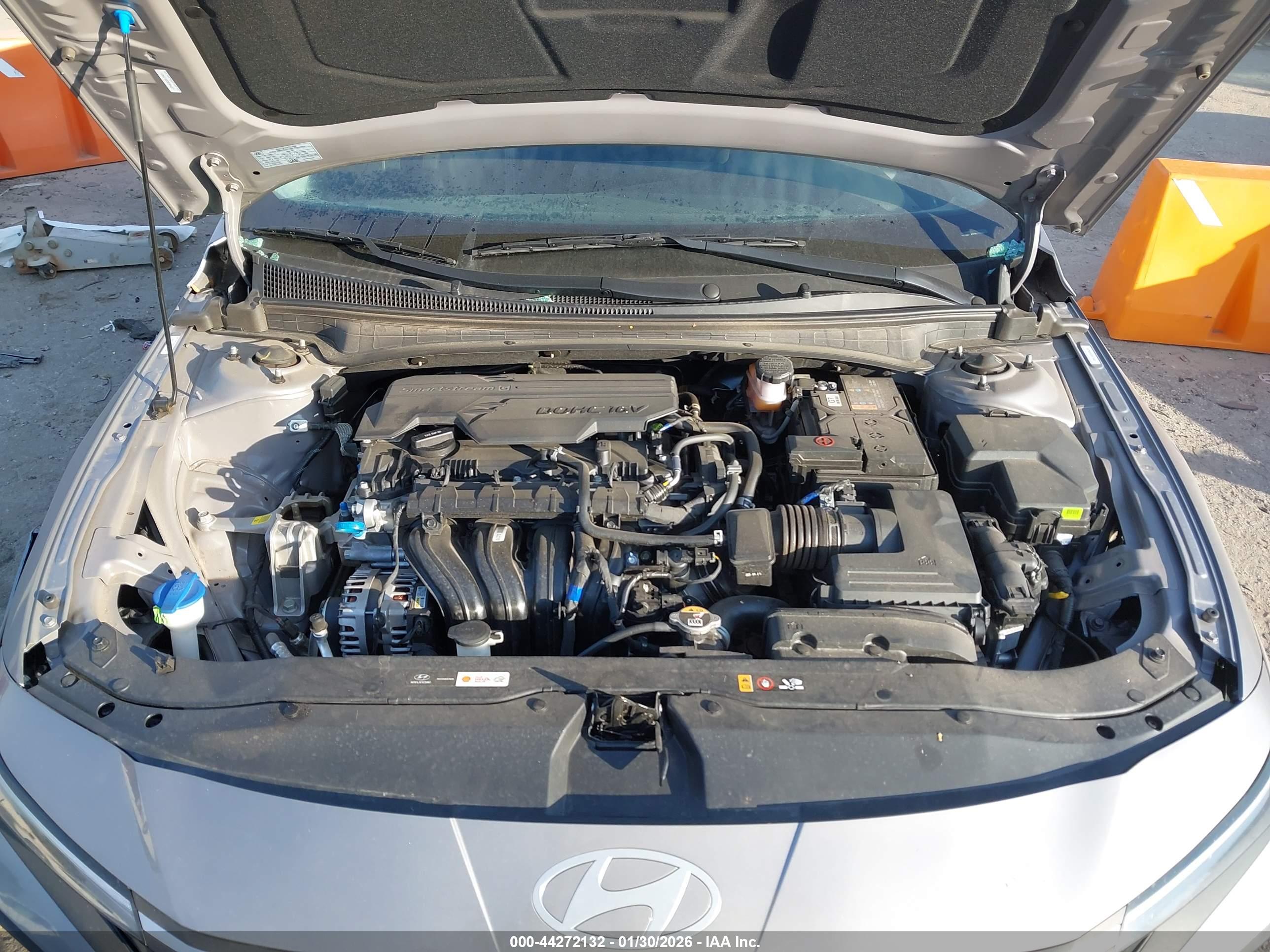 HYUNDAI ELANTRA image 10