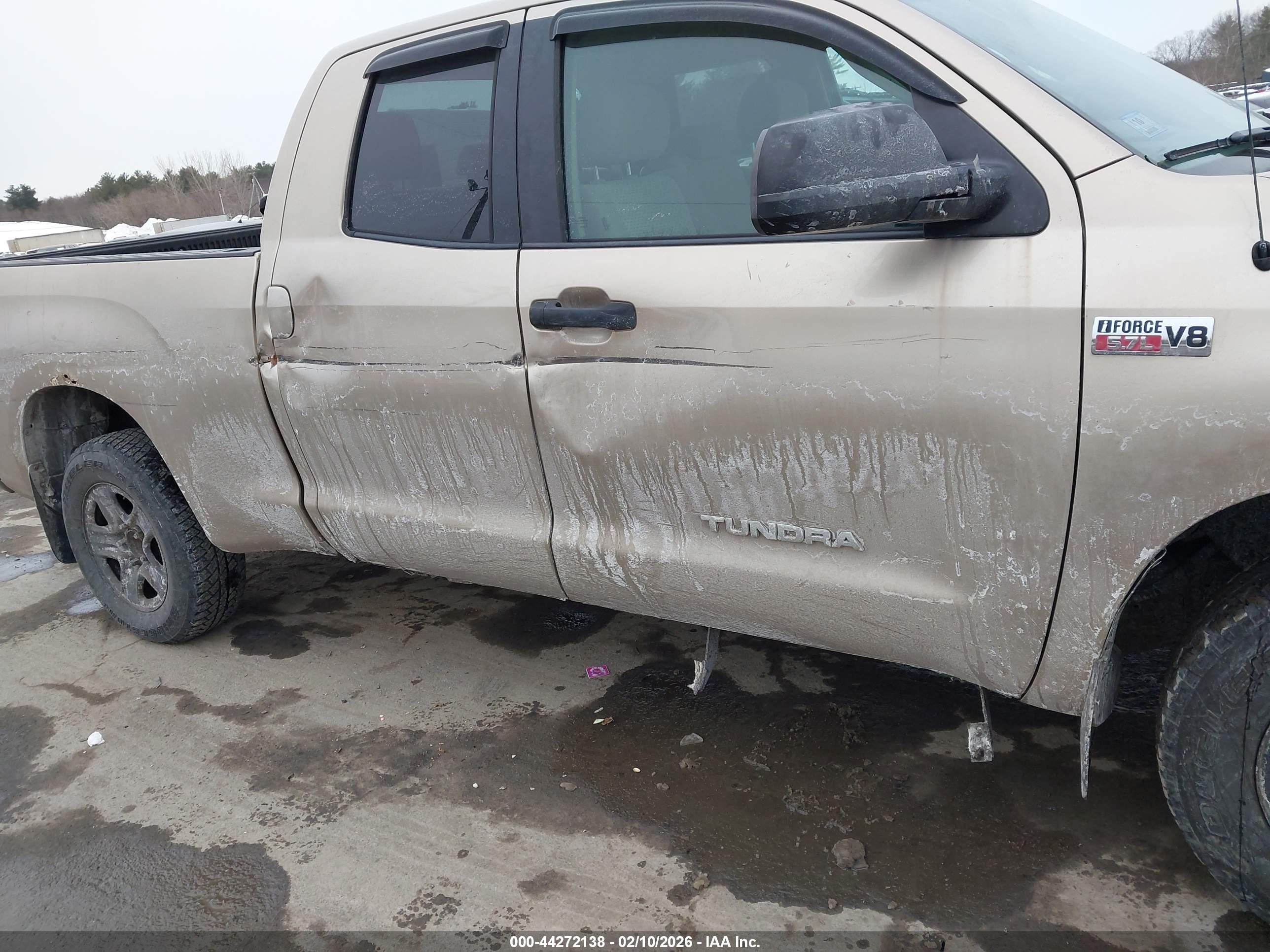 TOYOTA TUNDRA image 6