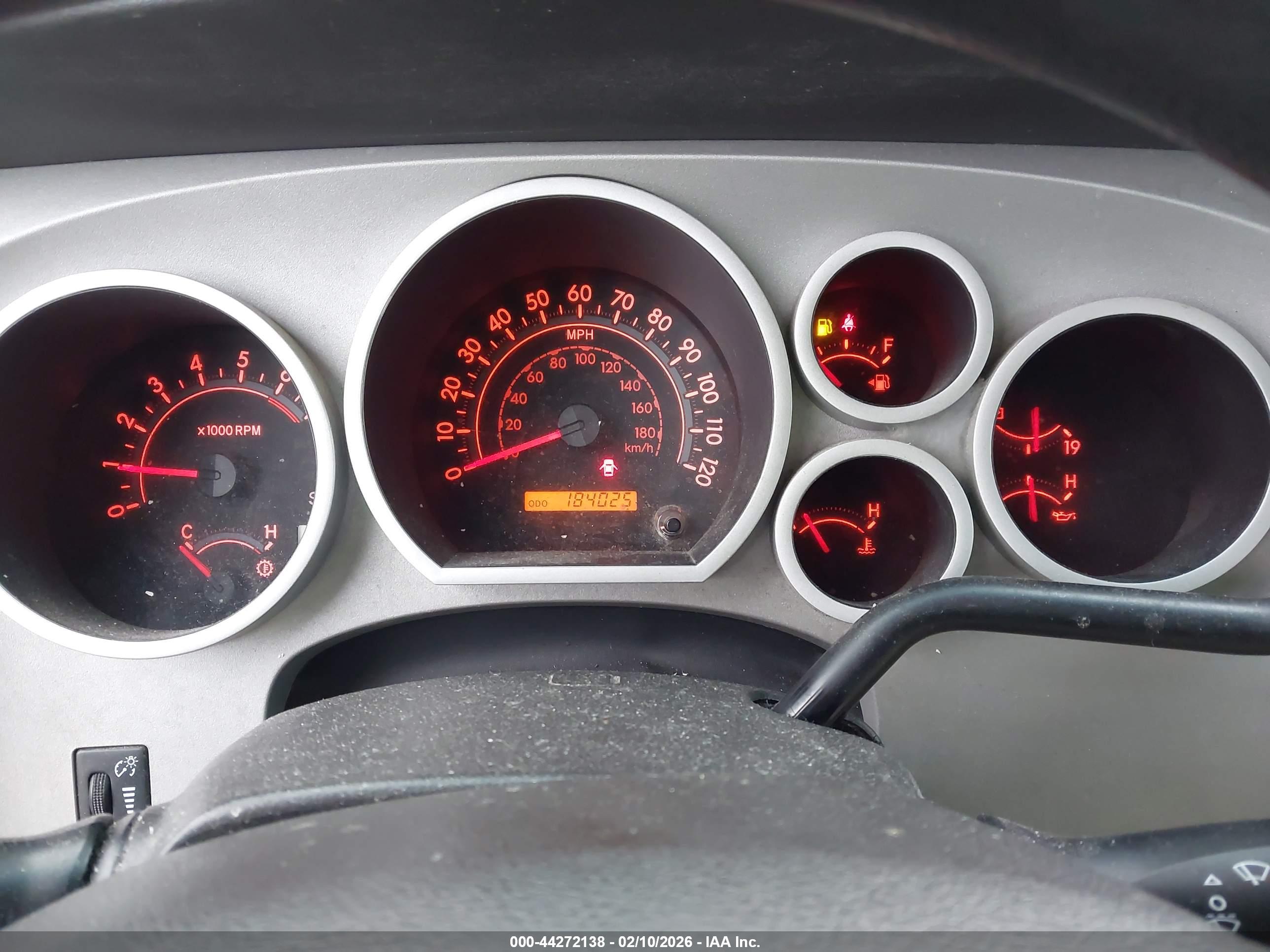 TOYOTA TUNDRA image 7