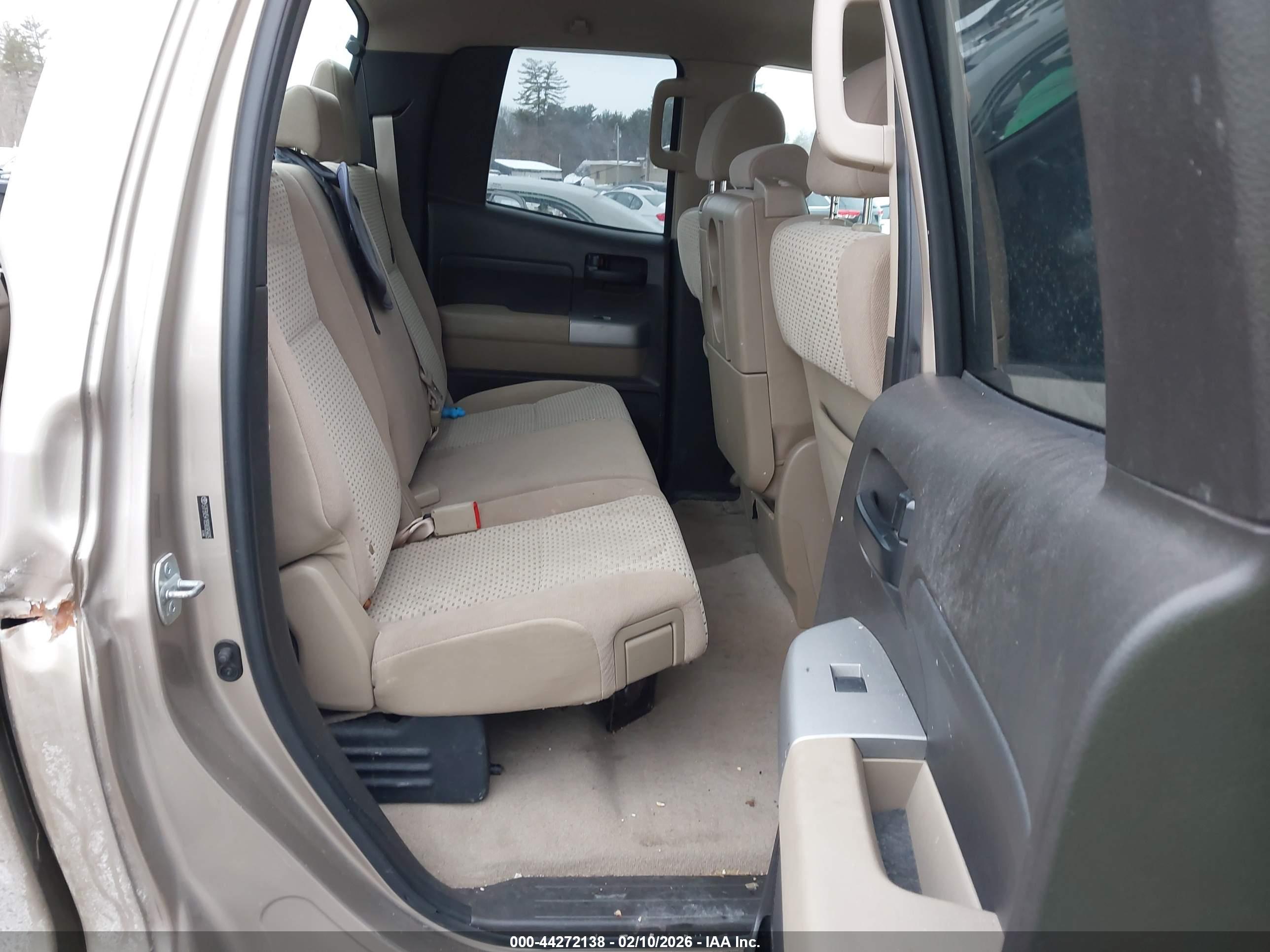 TOYOTA TUNDRA image 8