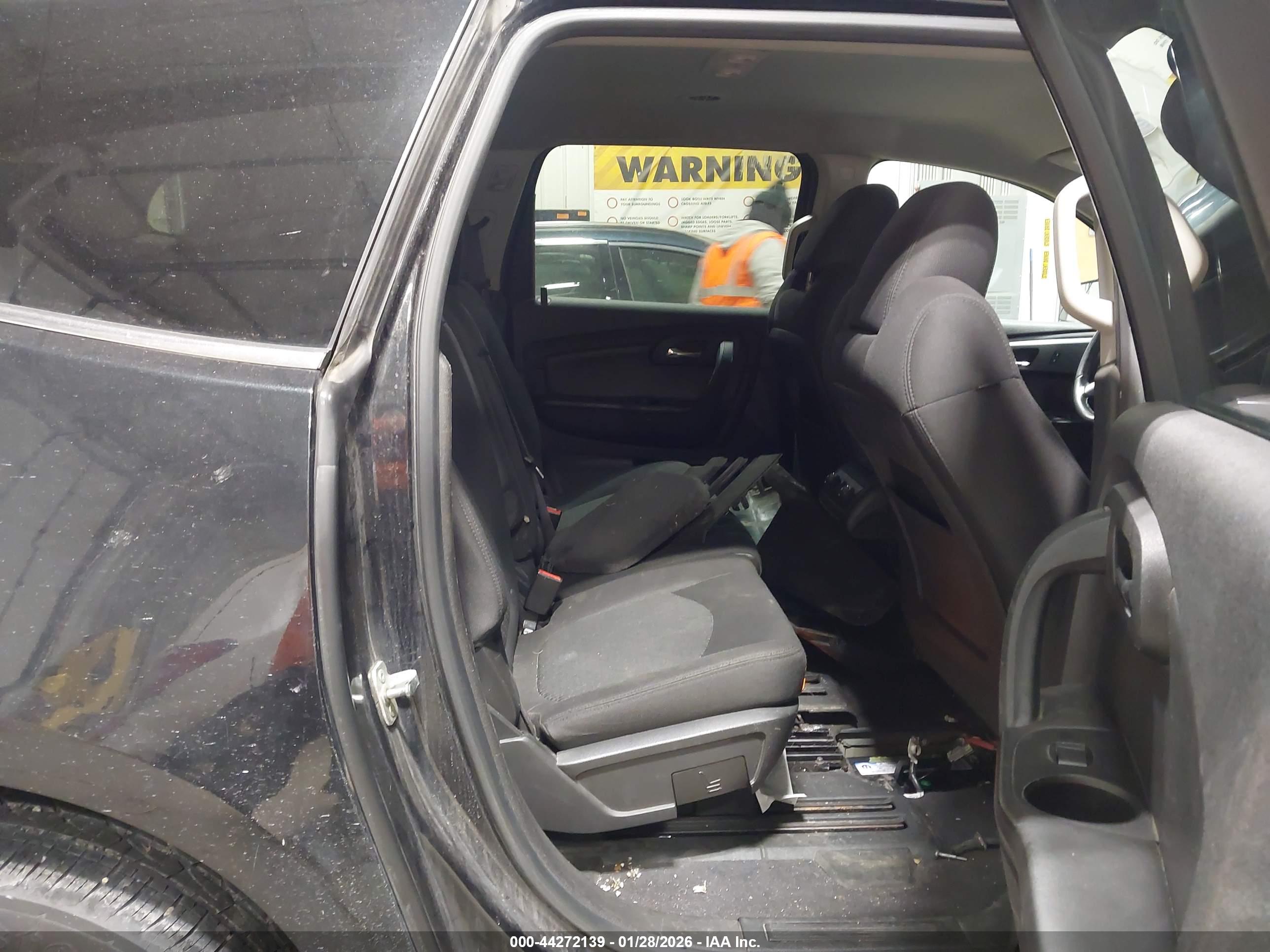 CHEVROLET TRAVERSE image 8
