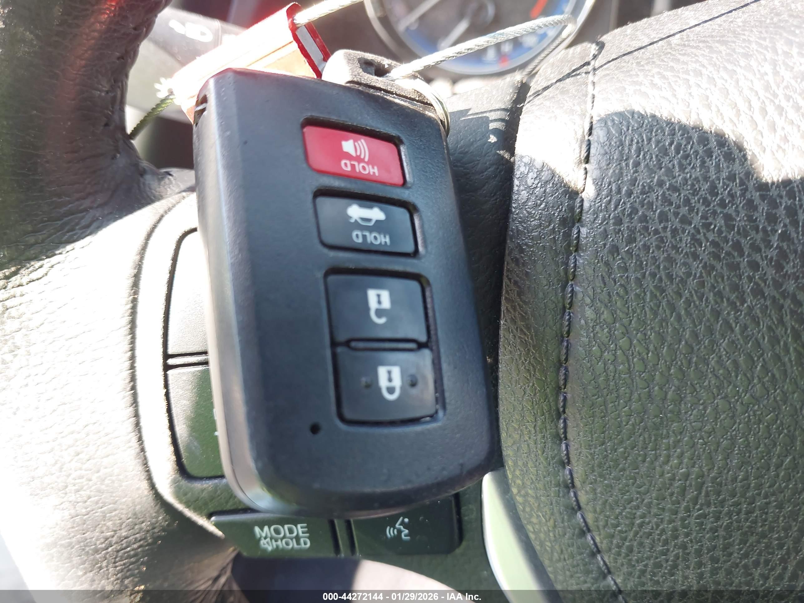 TOYOTA COROLLA image 11