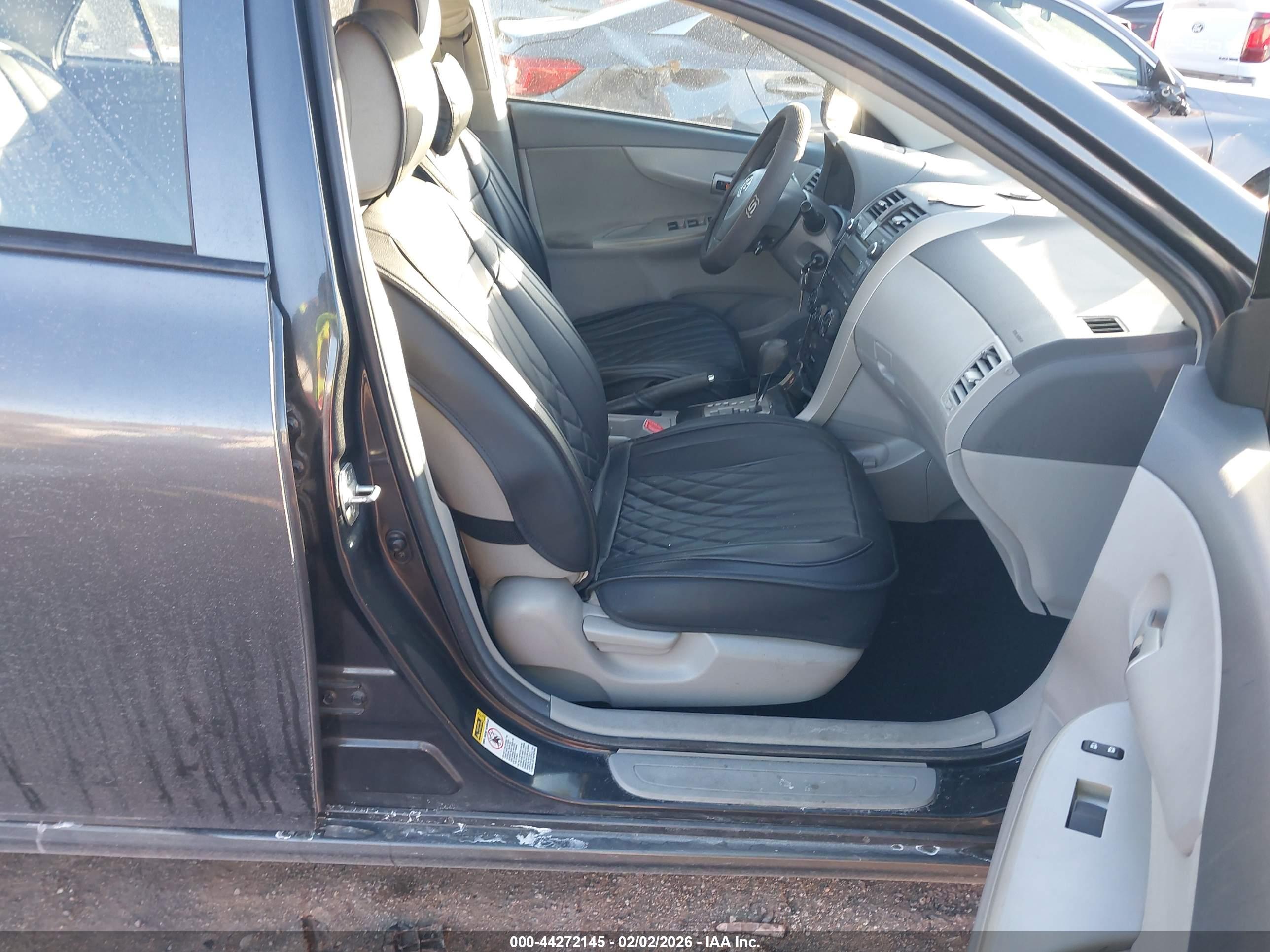 TOYOTA COROLLA image 5