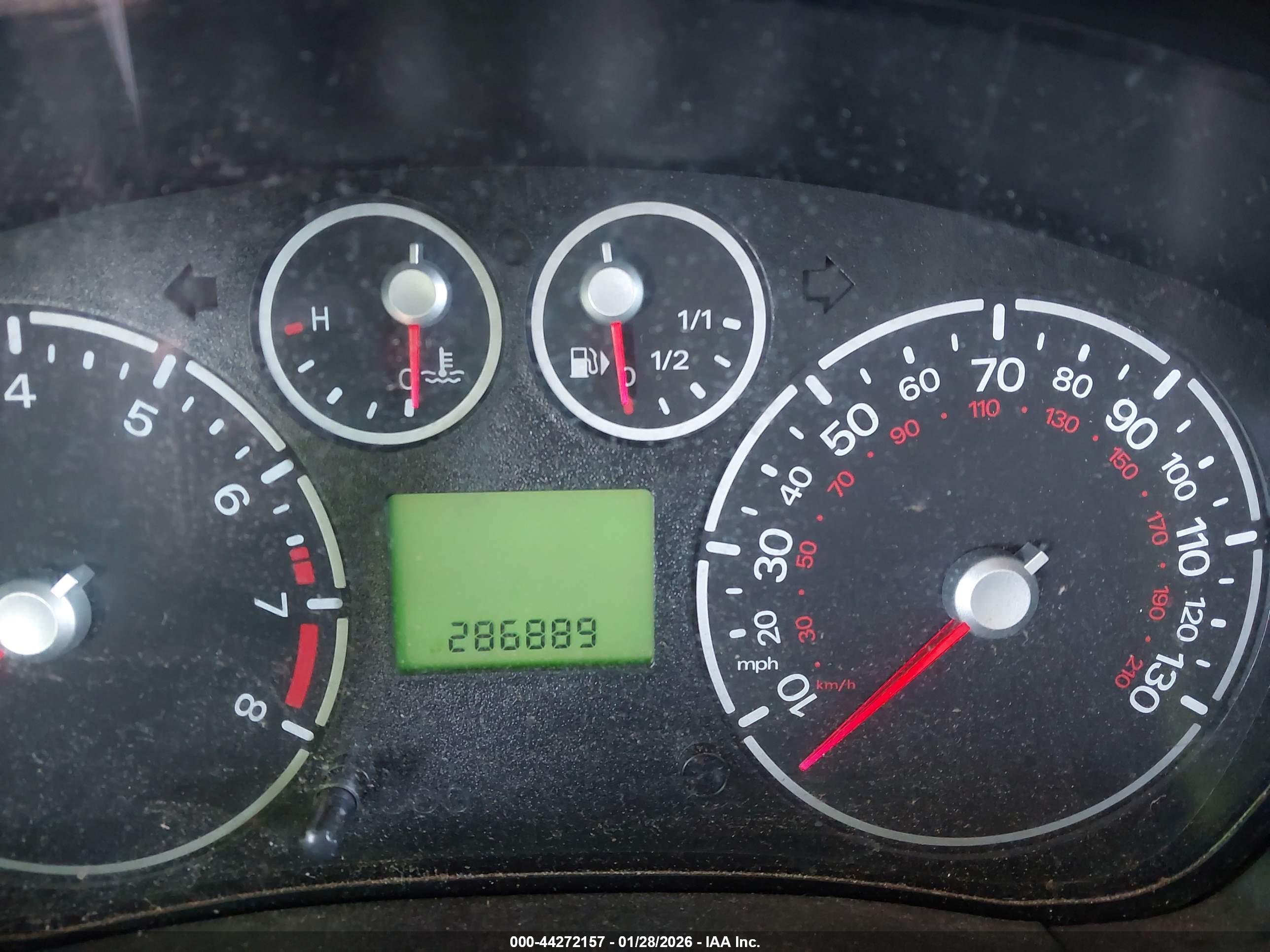 FORD TRANSIT image 7