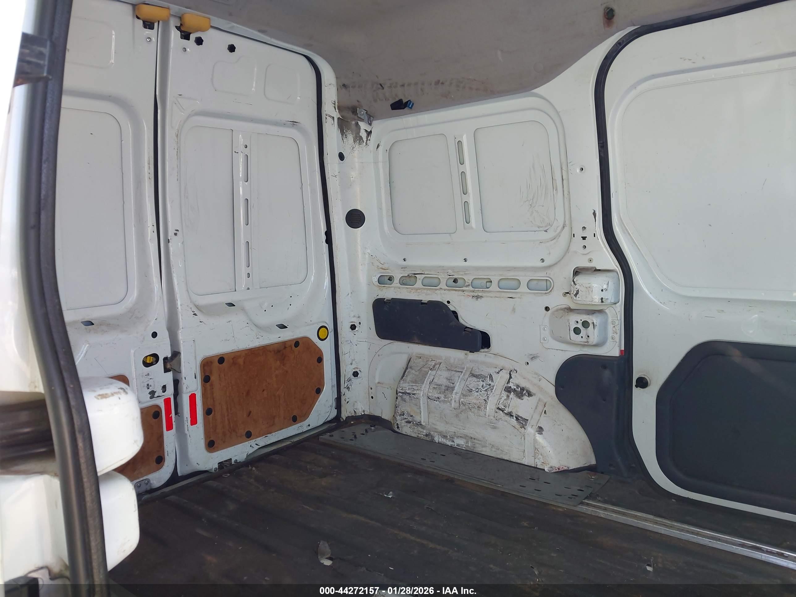 FORD TRANSIT image 8