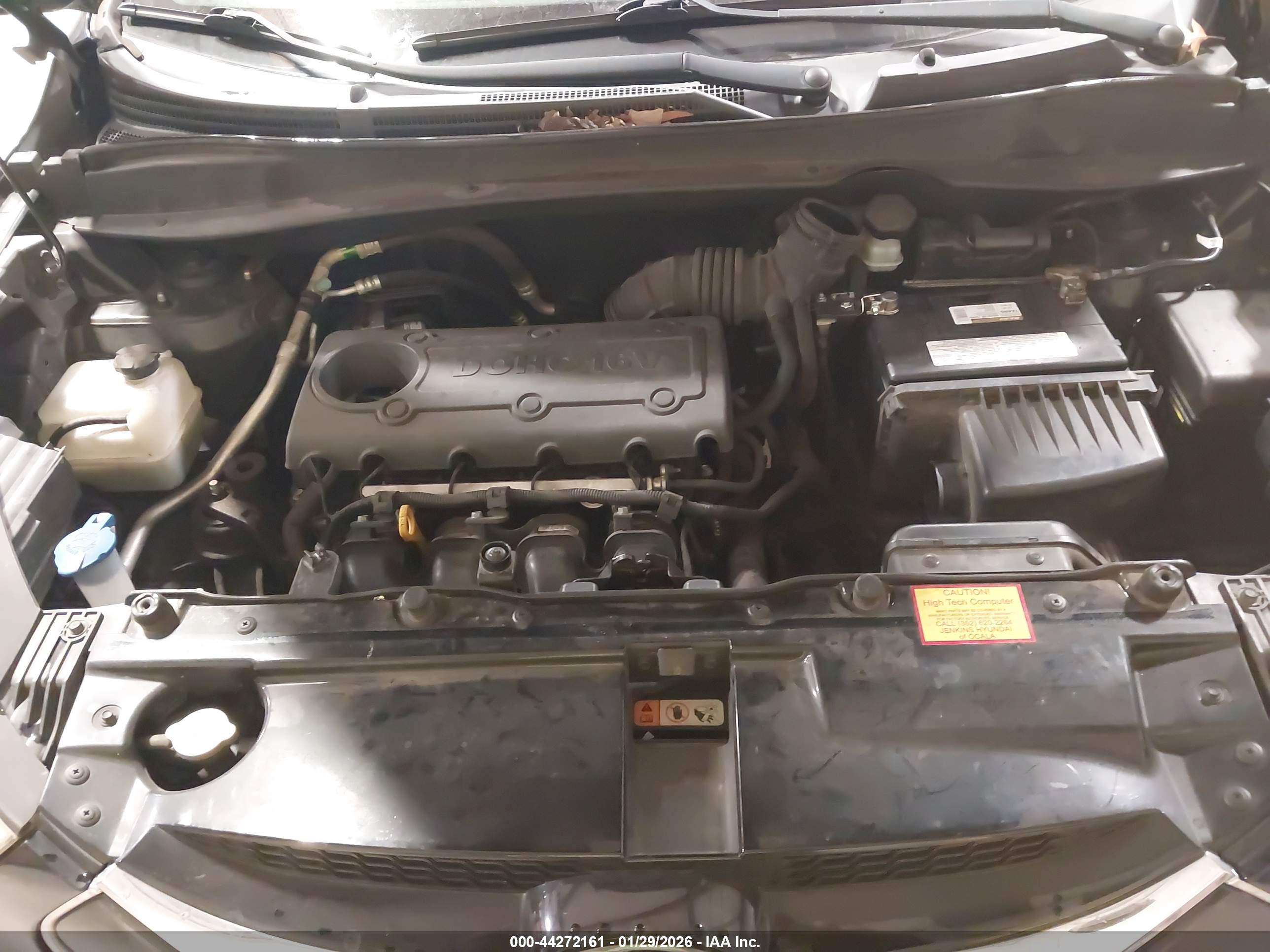HYUNDAI TUCSON image 10