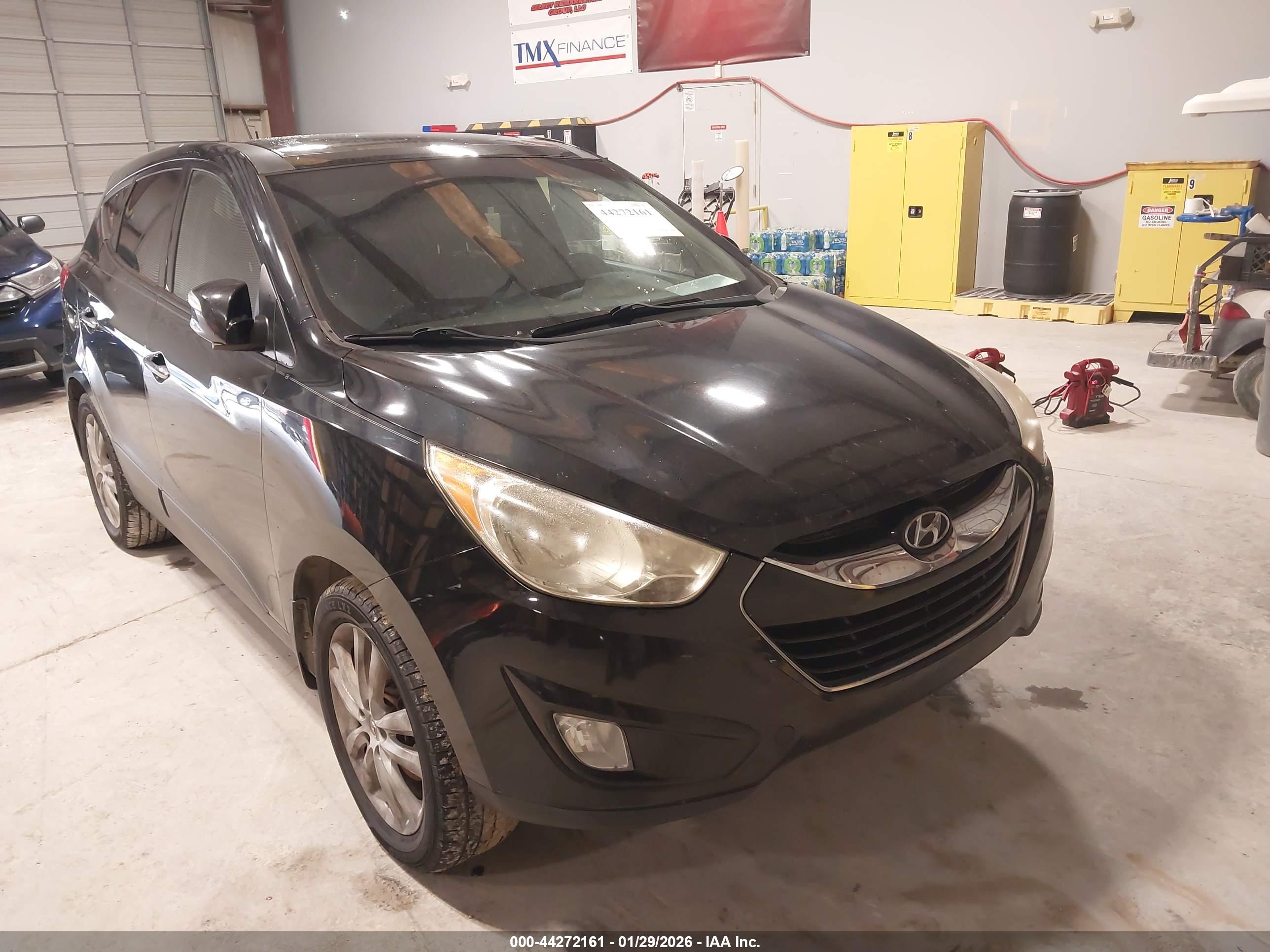 HYUNDAI TUCSON image 6