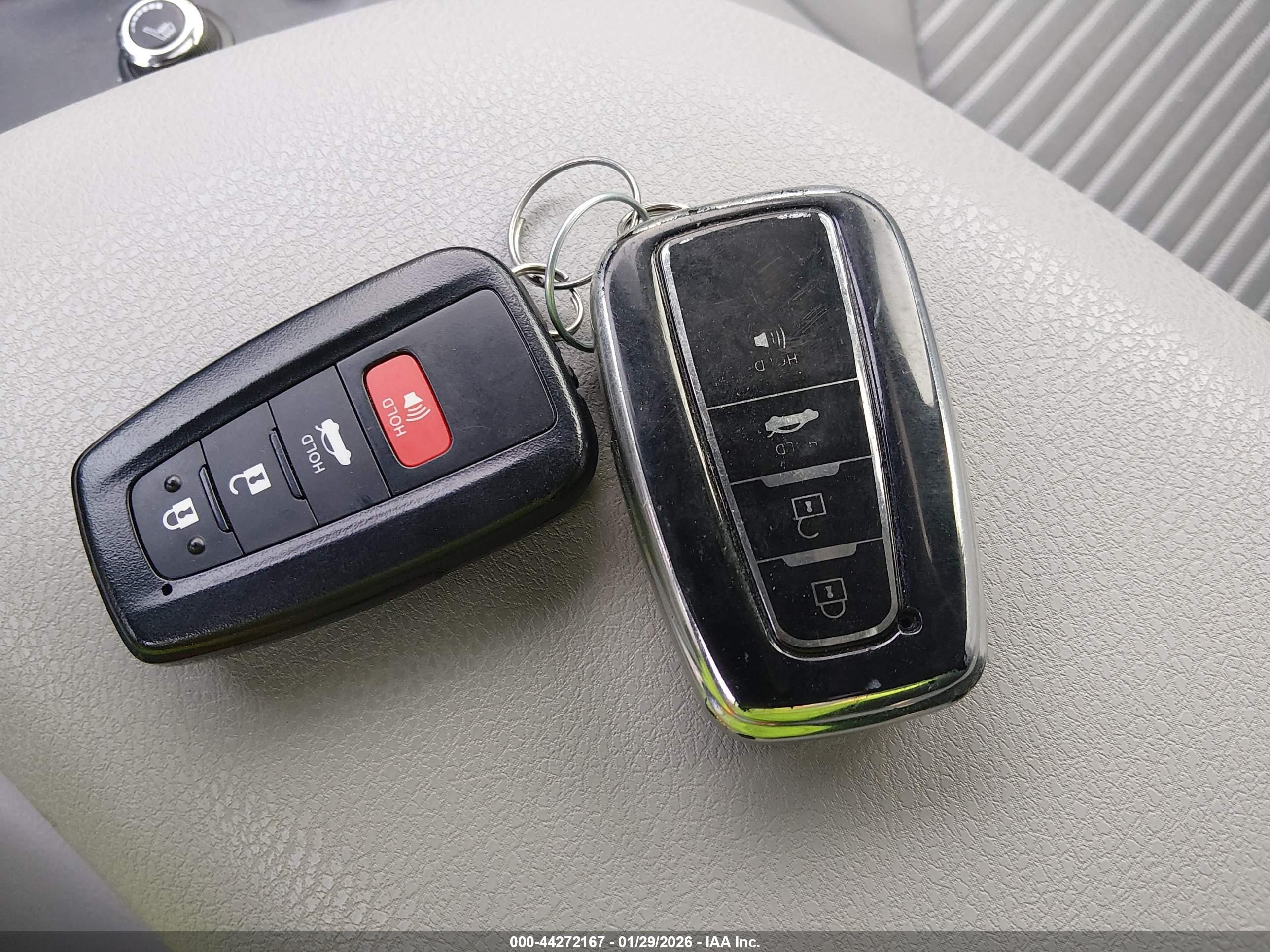TOYOTA CAMRY image 11