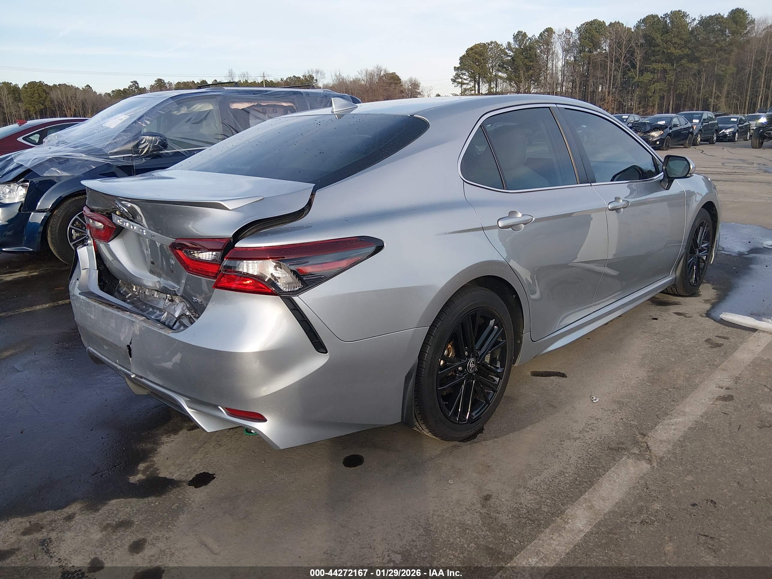 TOYOTA CAMRY image 4