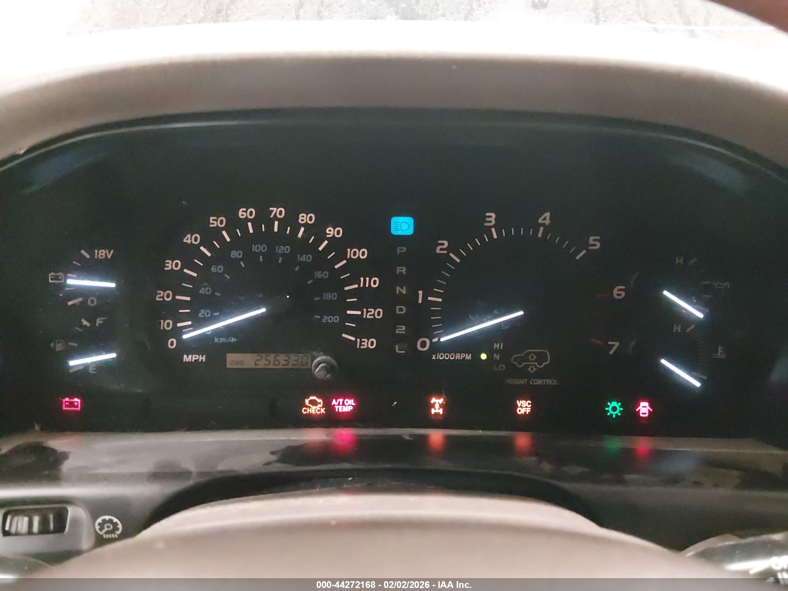 LEXUS LX image 7