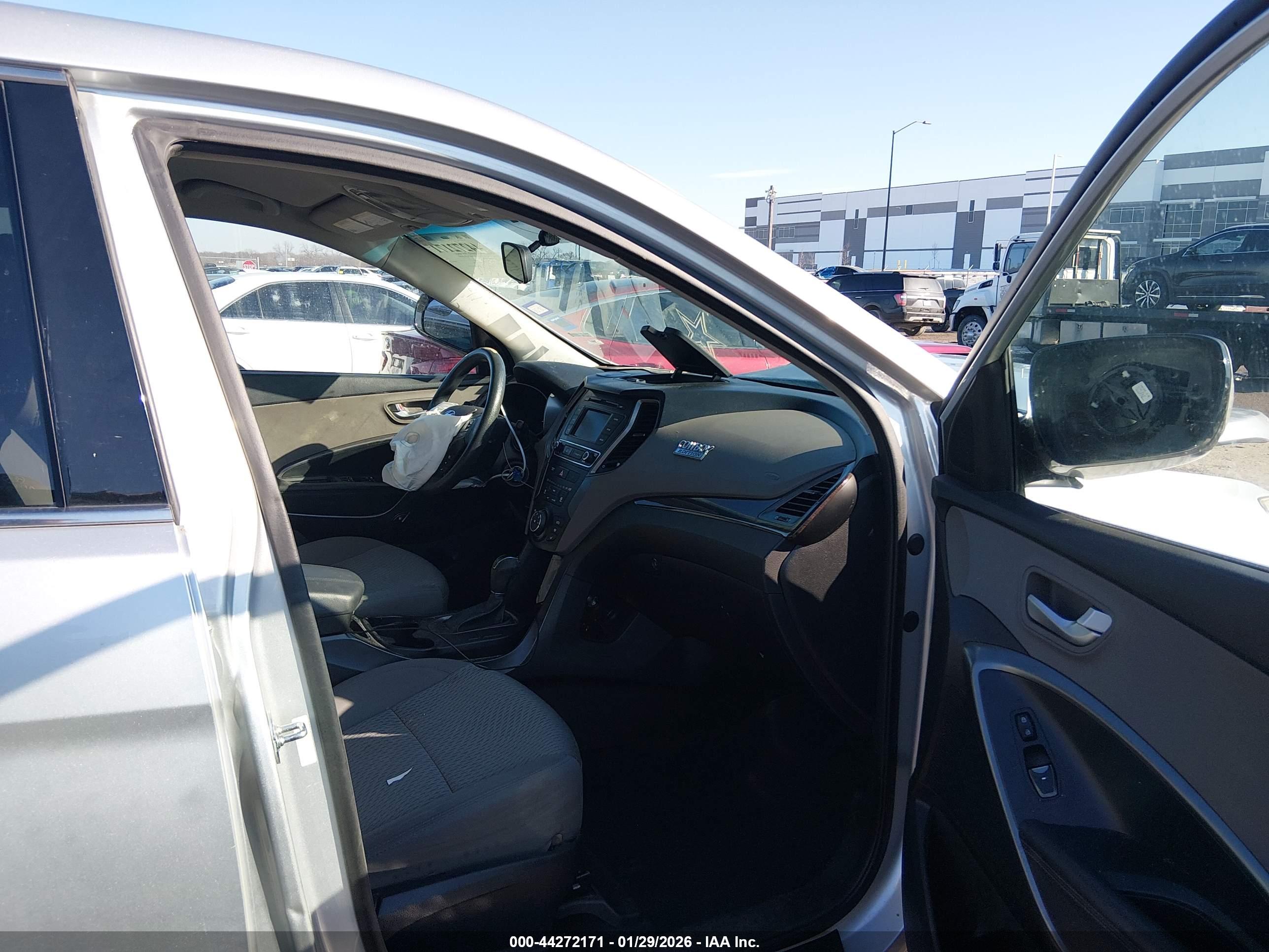 HYUNDAI SANTA image 5