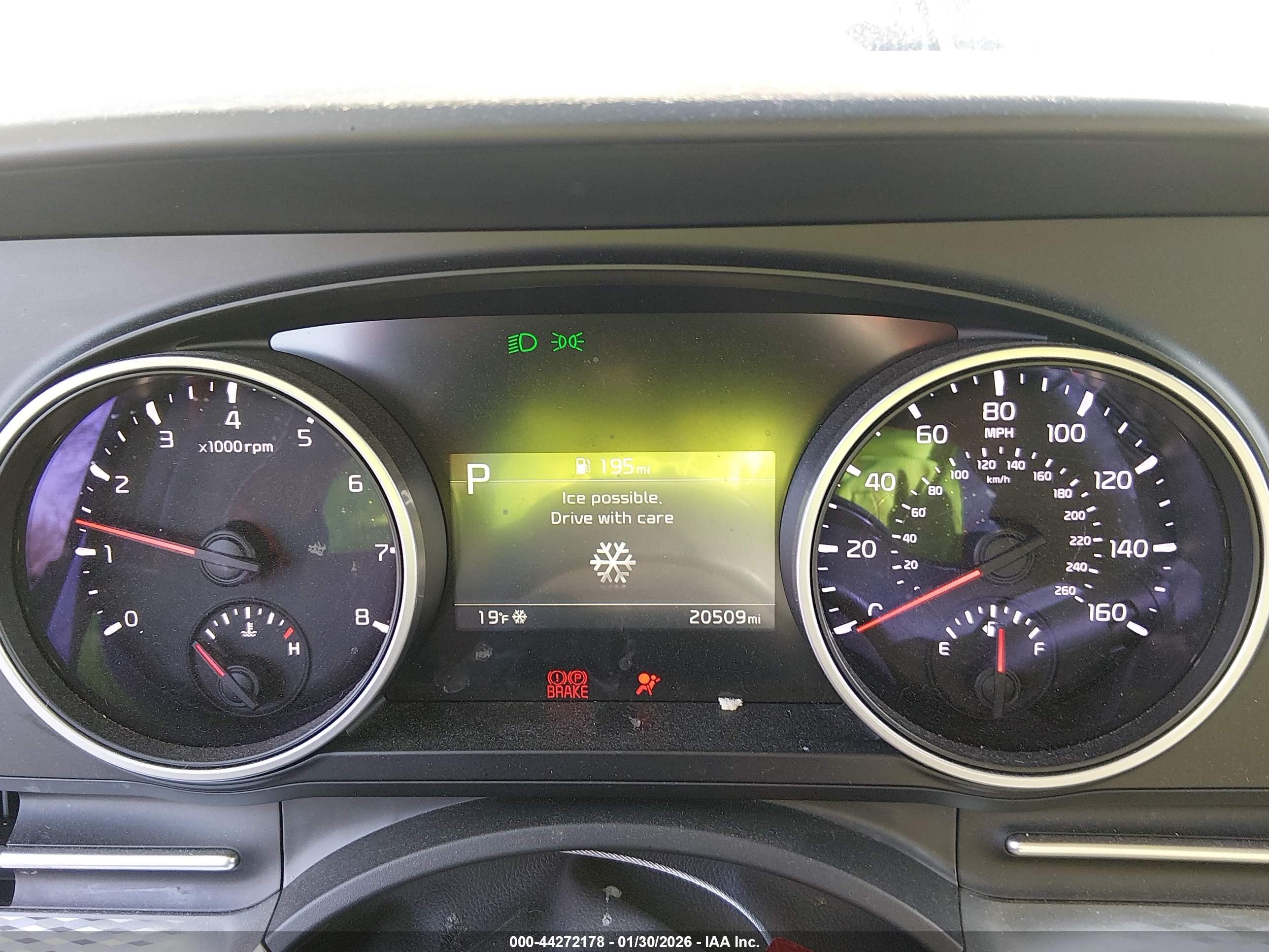 KIA CARNIVAL image 7
