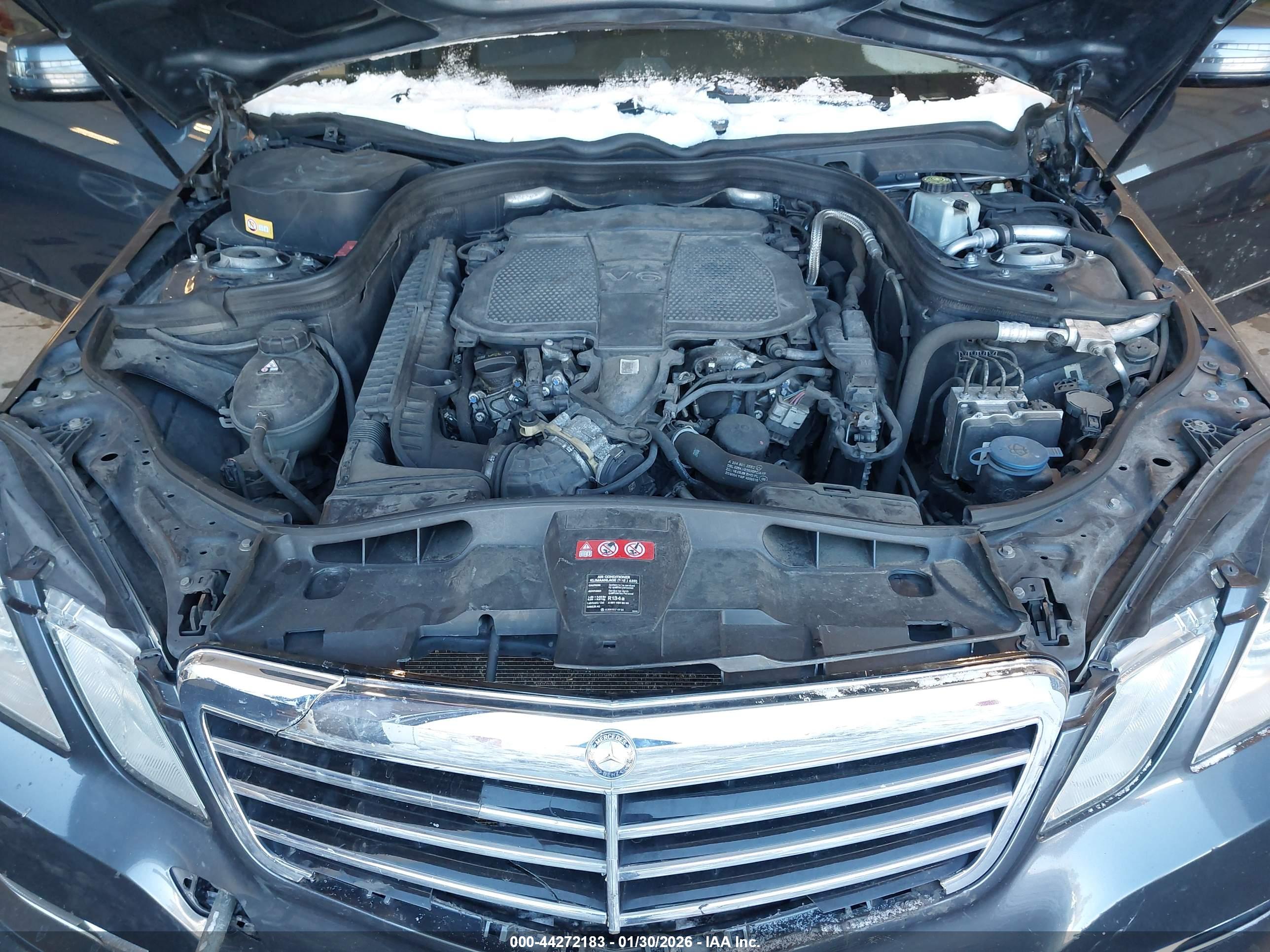 MERCEDES-BENZ E image 10
