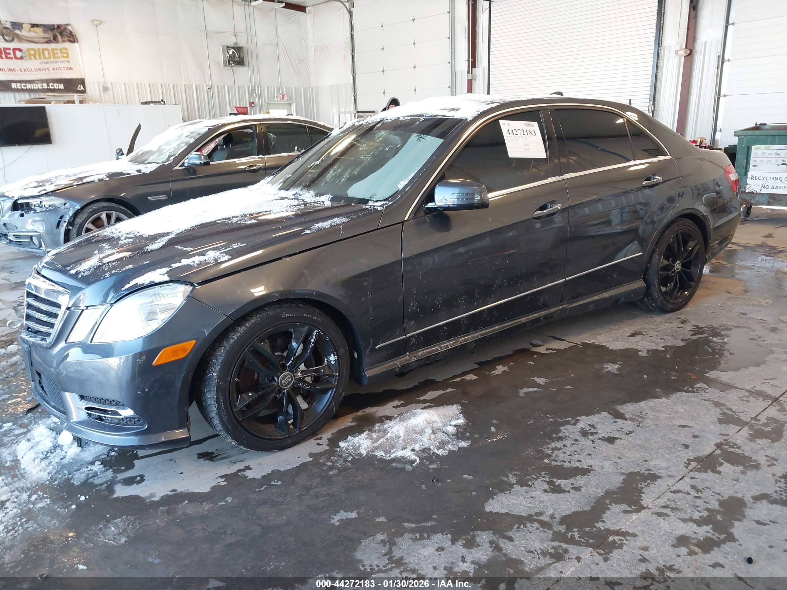 MERCEDES-BENZ E image 2