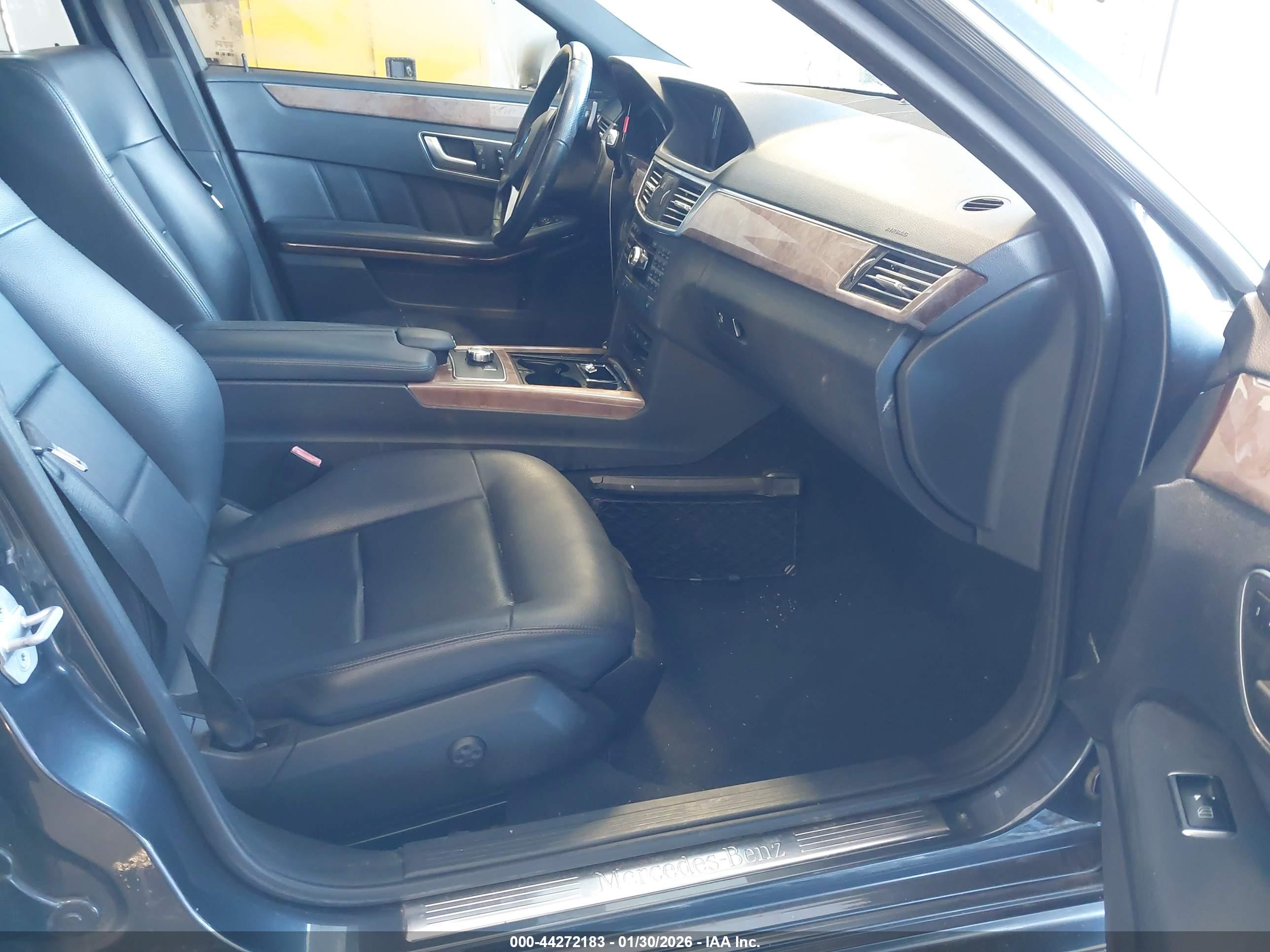 MERCEDES-BENZ E image 5