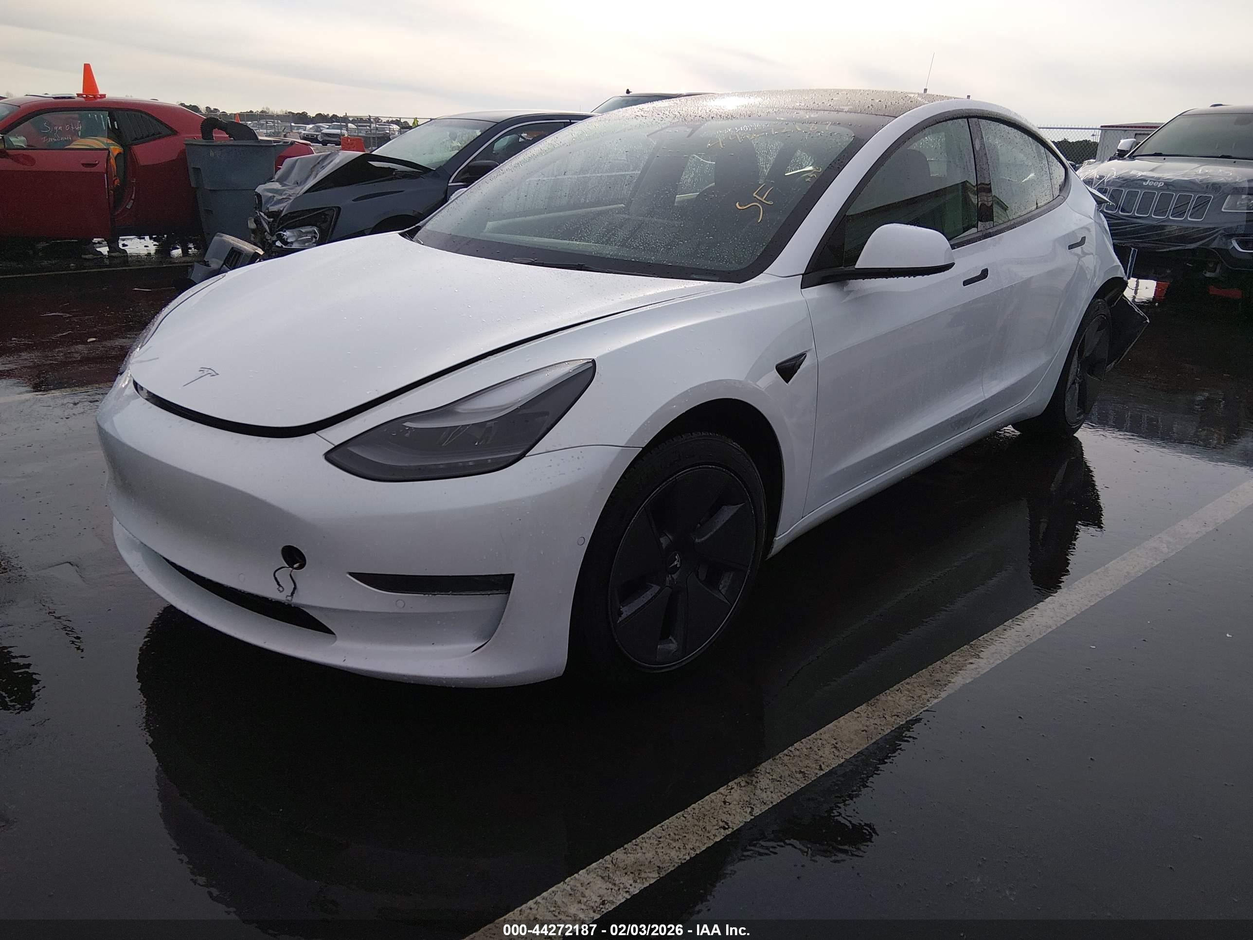 TESLA MODEL image 2