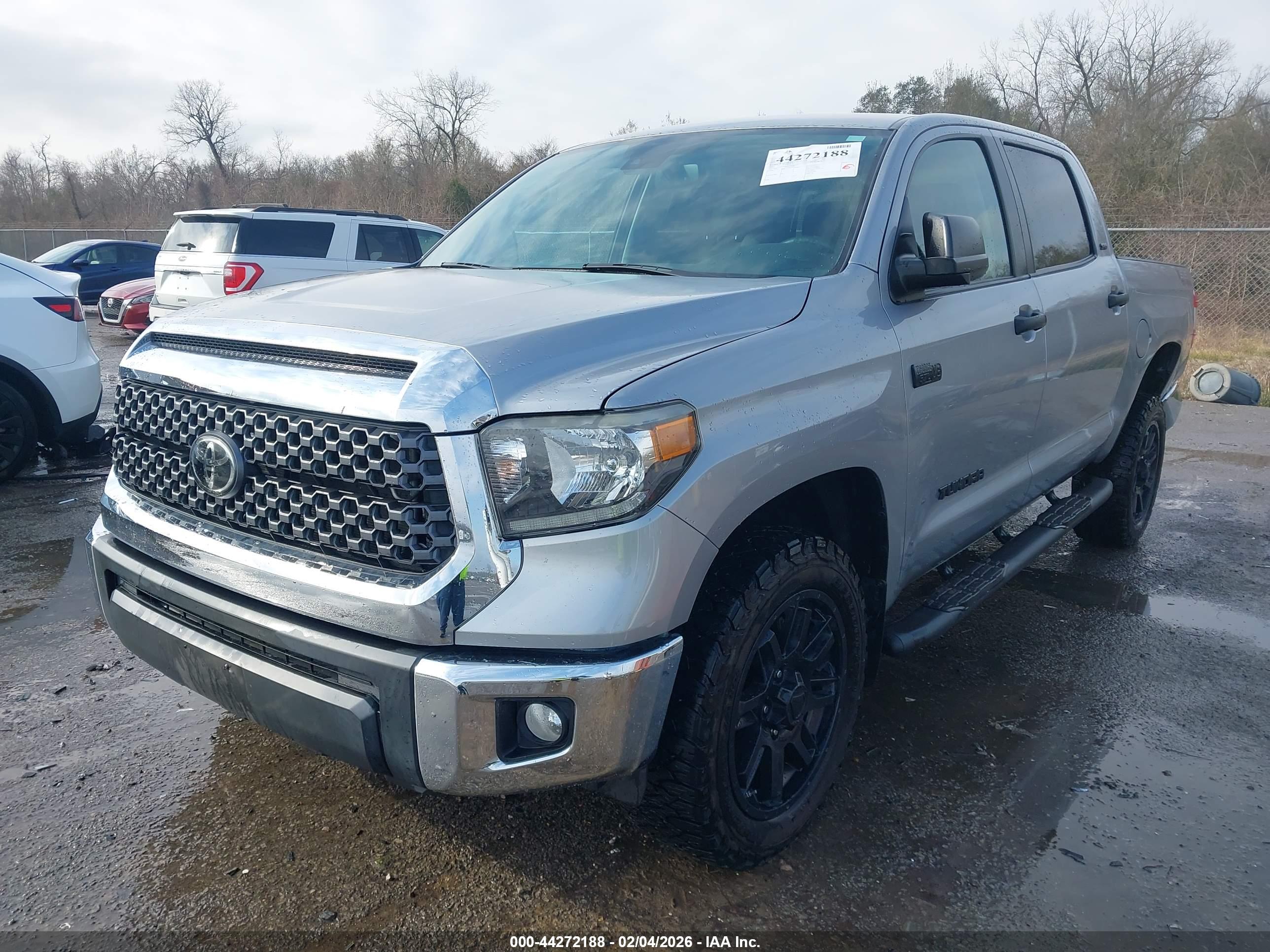 TOYOTA TUNDRA image 2