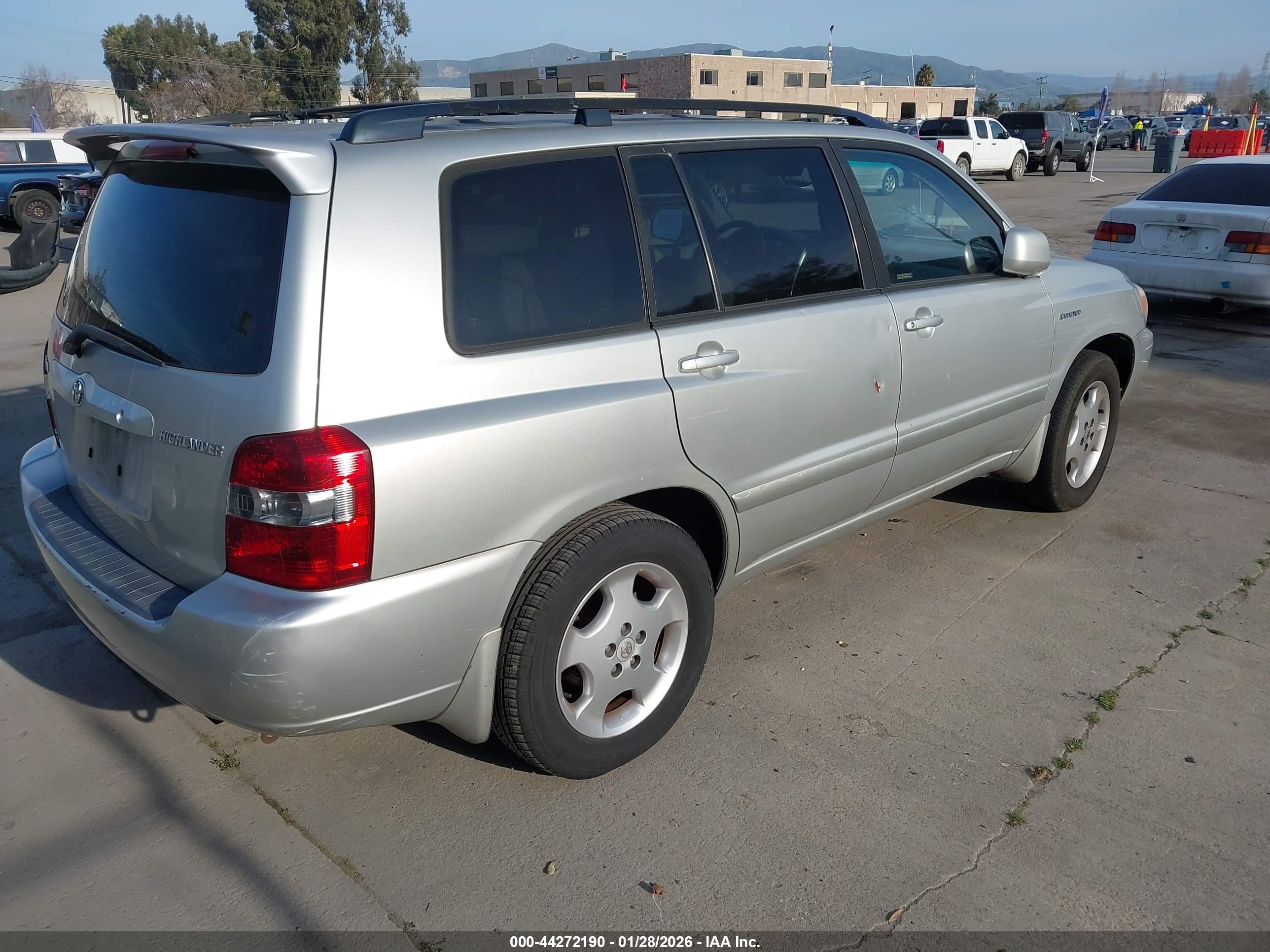 TOYOTA HIGHLANDER image 4