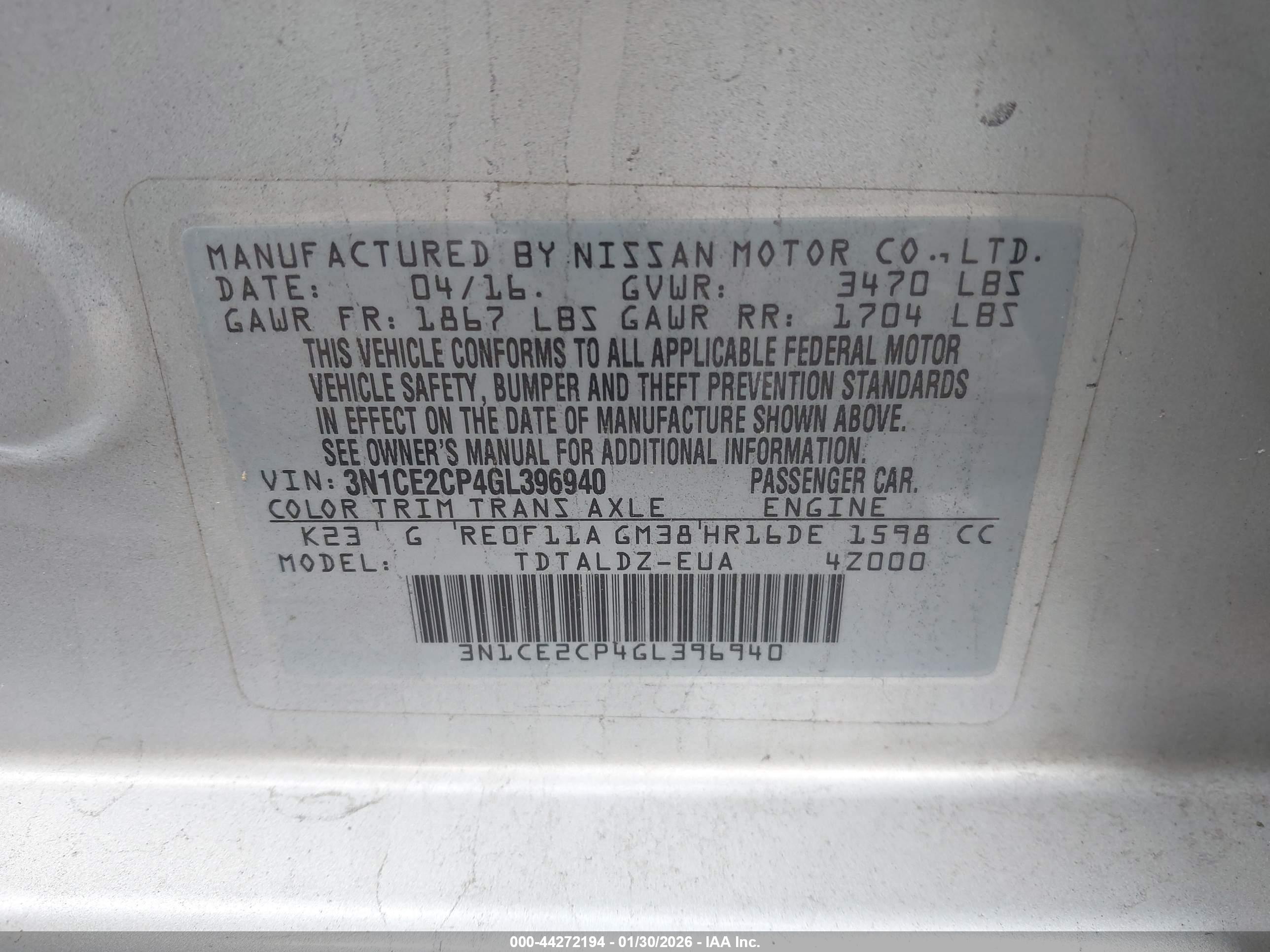 NISSAN VERSA image 9