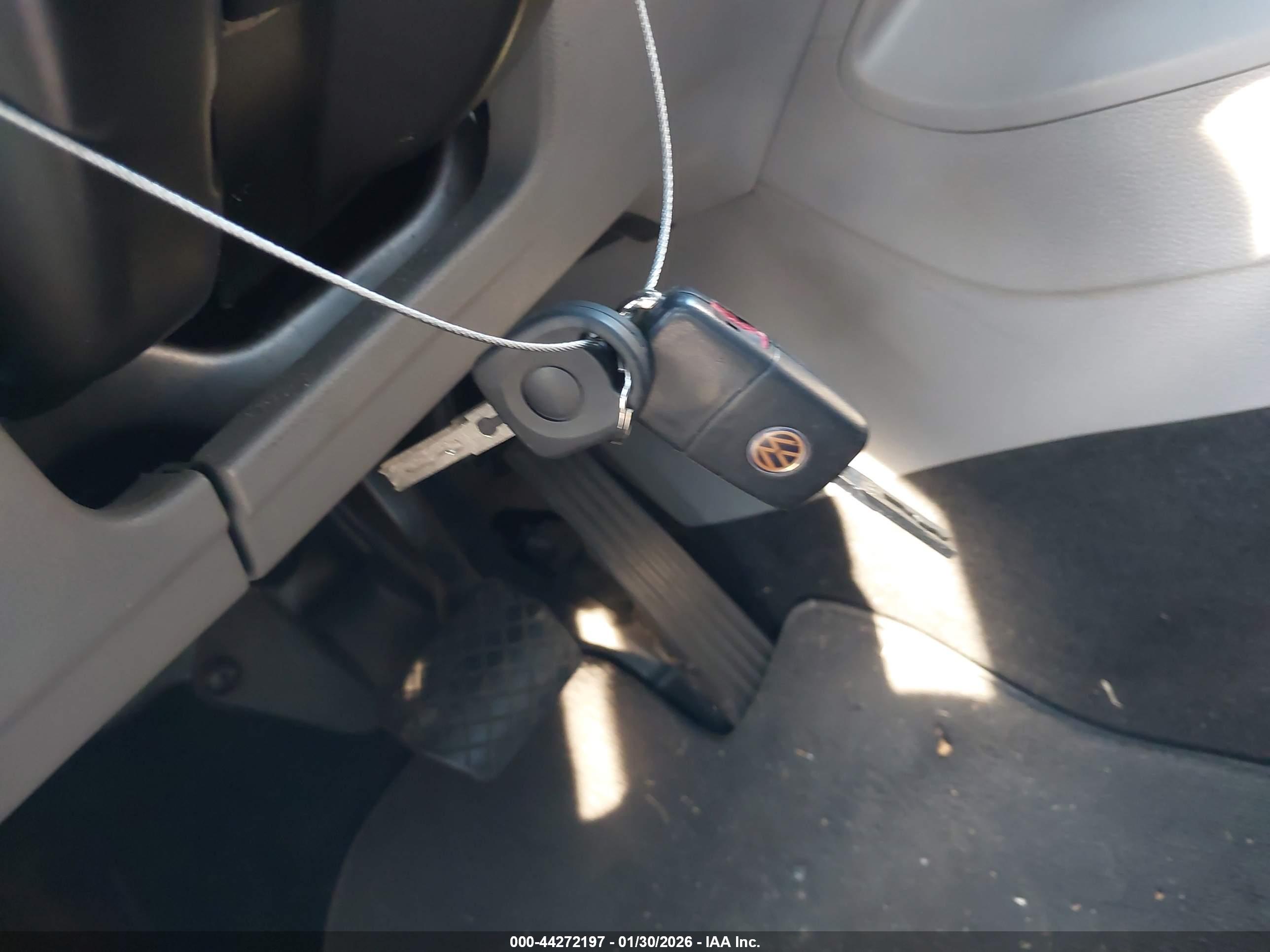 VOLKSWAGEN JETTA image 11