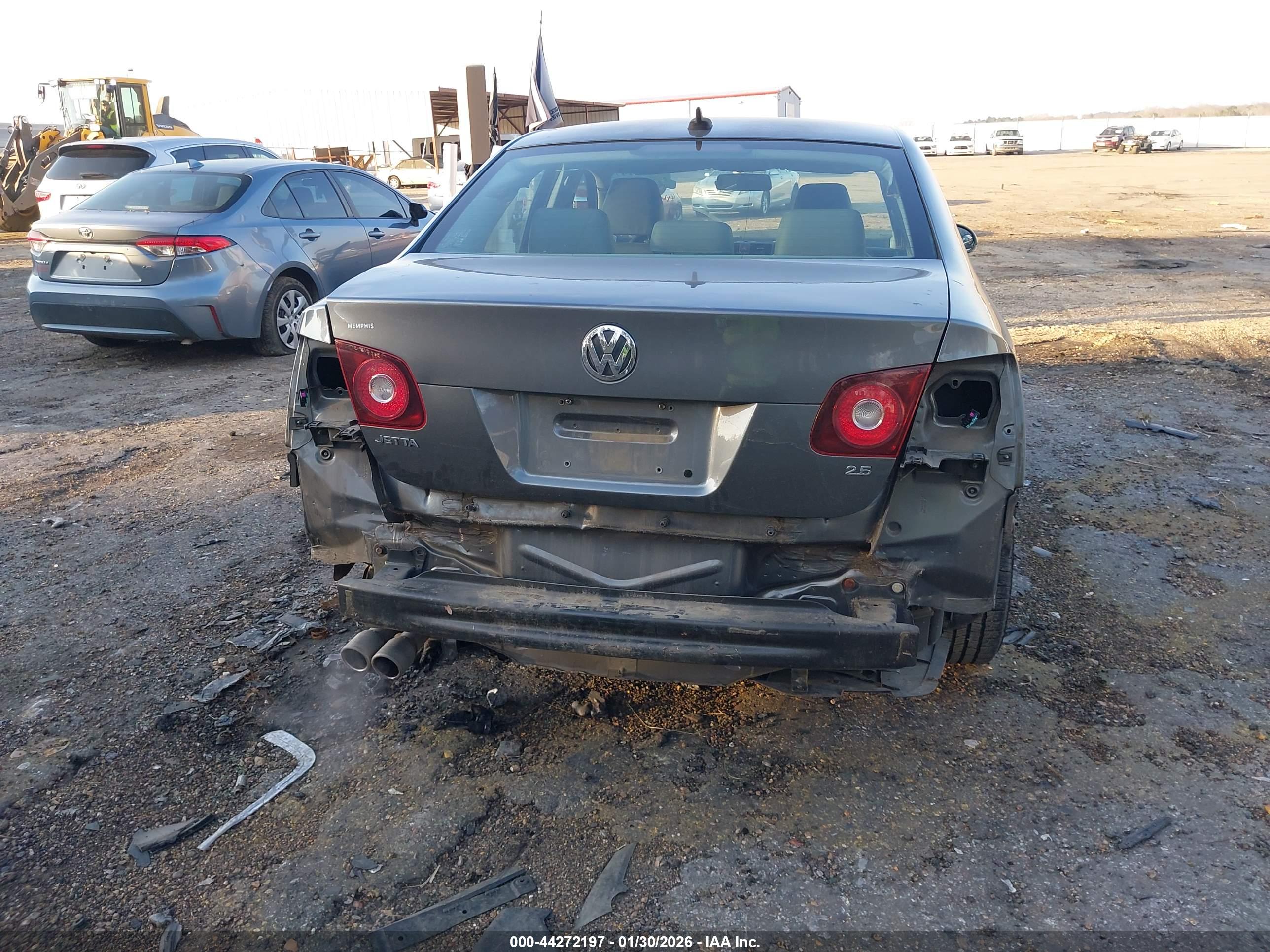 VOLKSWAGEN JETTA image 6