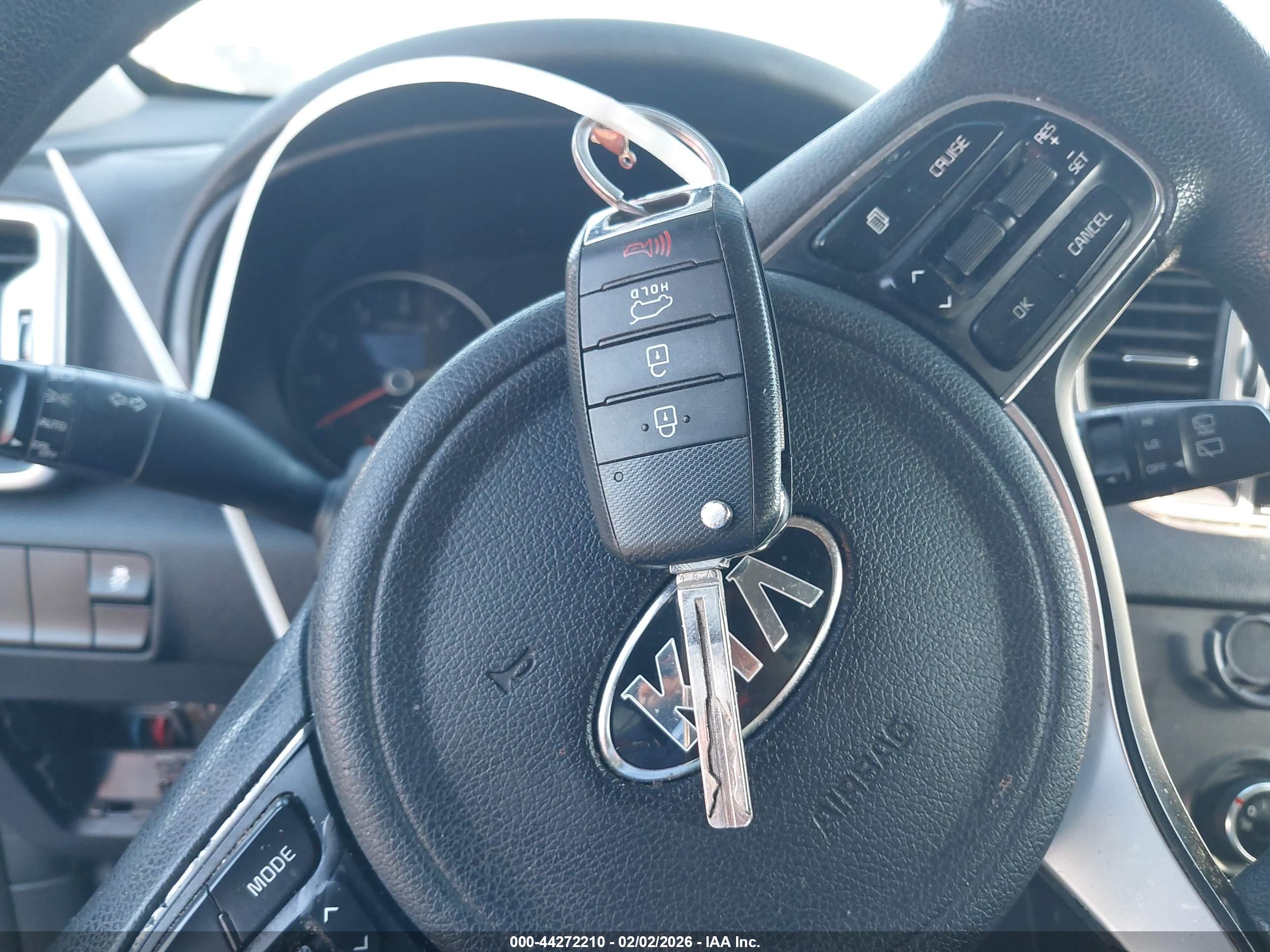 KIA SPORTAGE image 11
