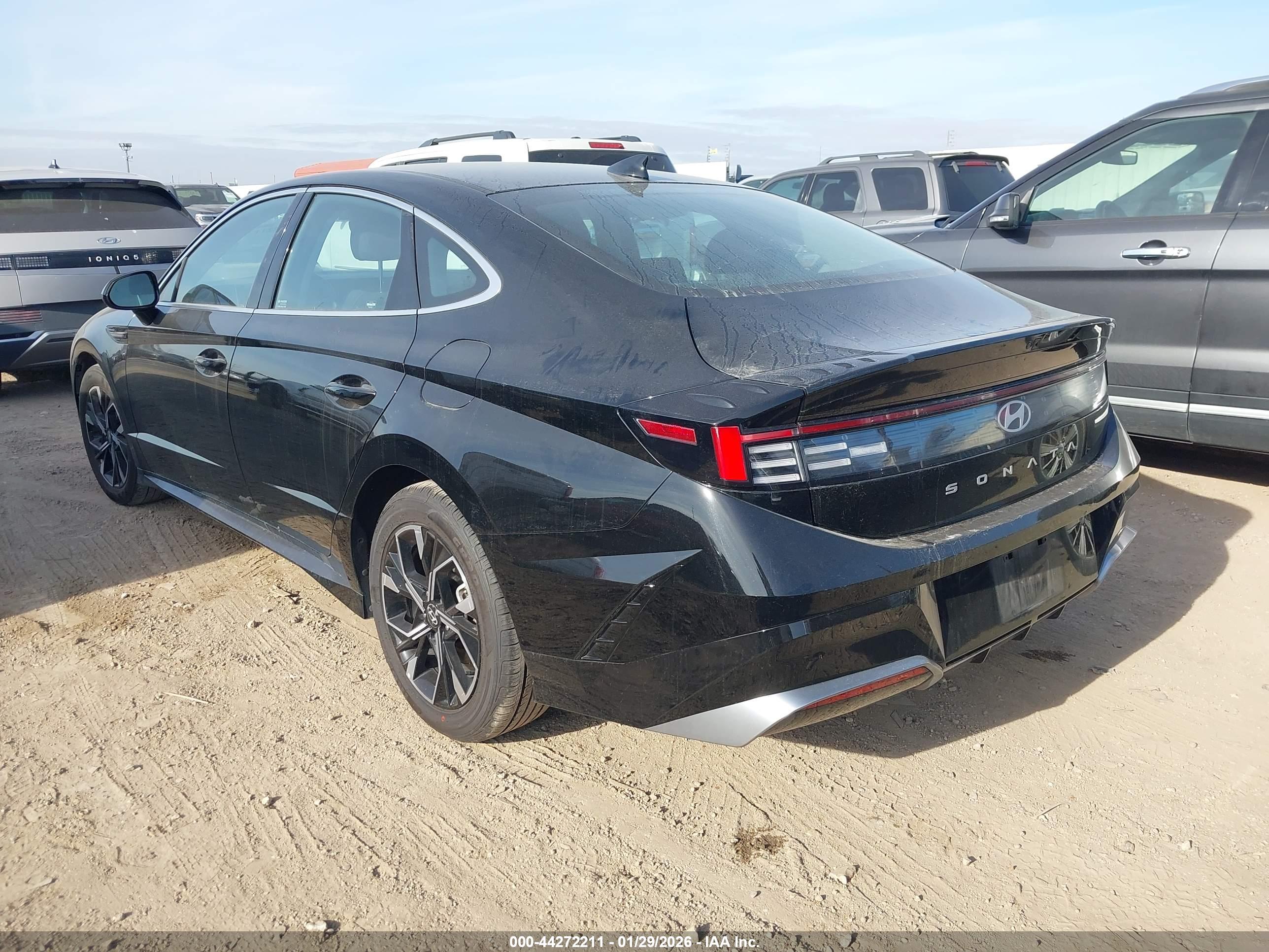 HYUNDAI SONATA image 3